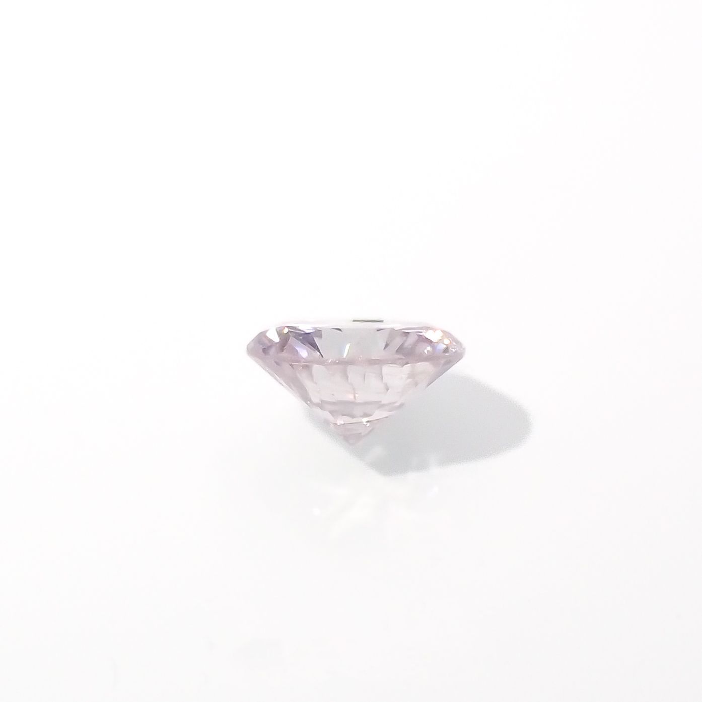 ピンクダイヤモンド(宝石名ダイアモンド I-1/LIGHT PINK PURPLE) 0.101ct ソ付(CGL)[230120128]3.06x3.1mm前後
