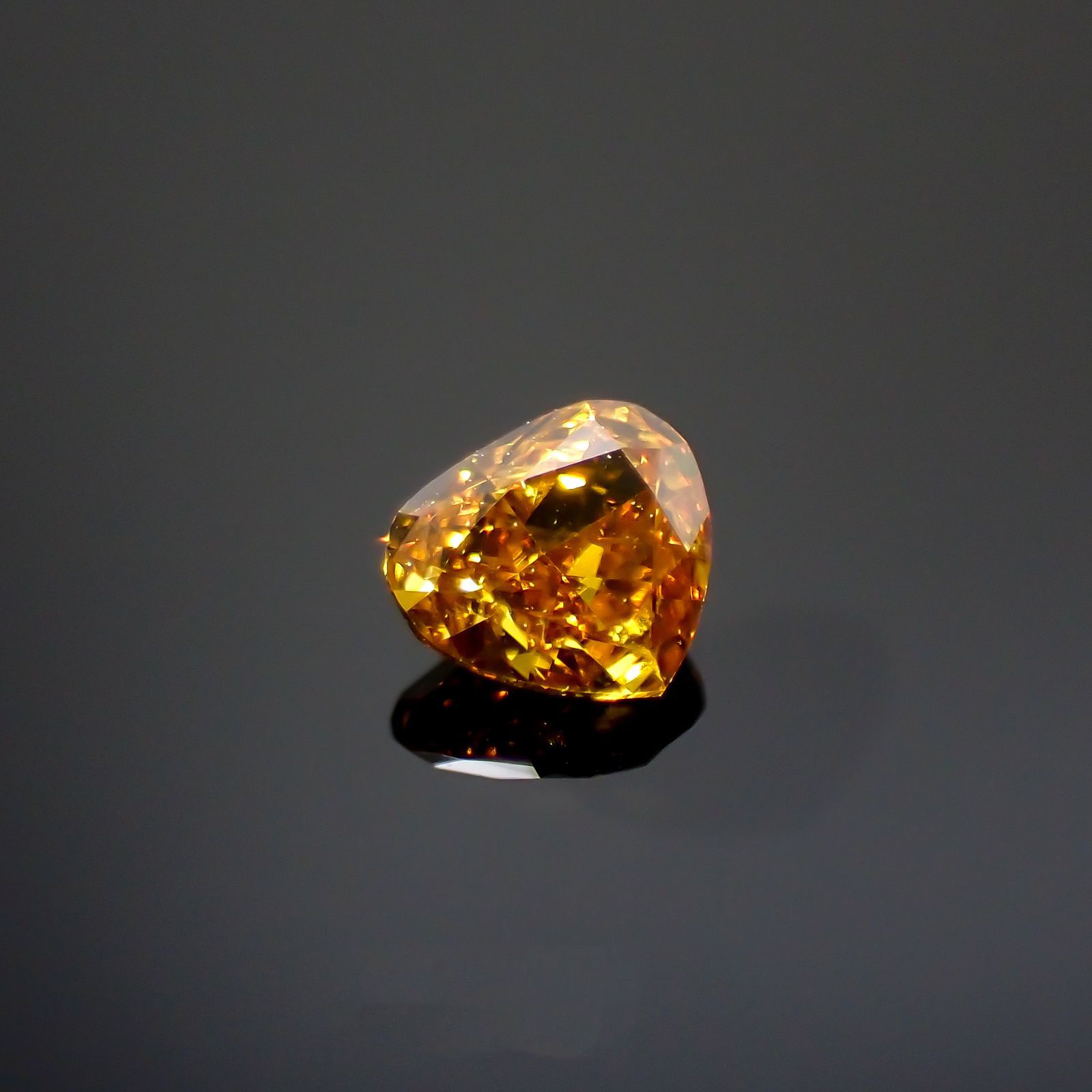 オレンジダイヤモンド SI-1 / FANCY DEEP YELLOW ORANGE(宝石名ダイアモンド) 0.133ct ソ付(CGL)[220115149]3.06x3.36mm前後