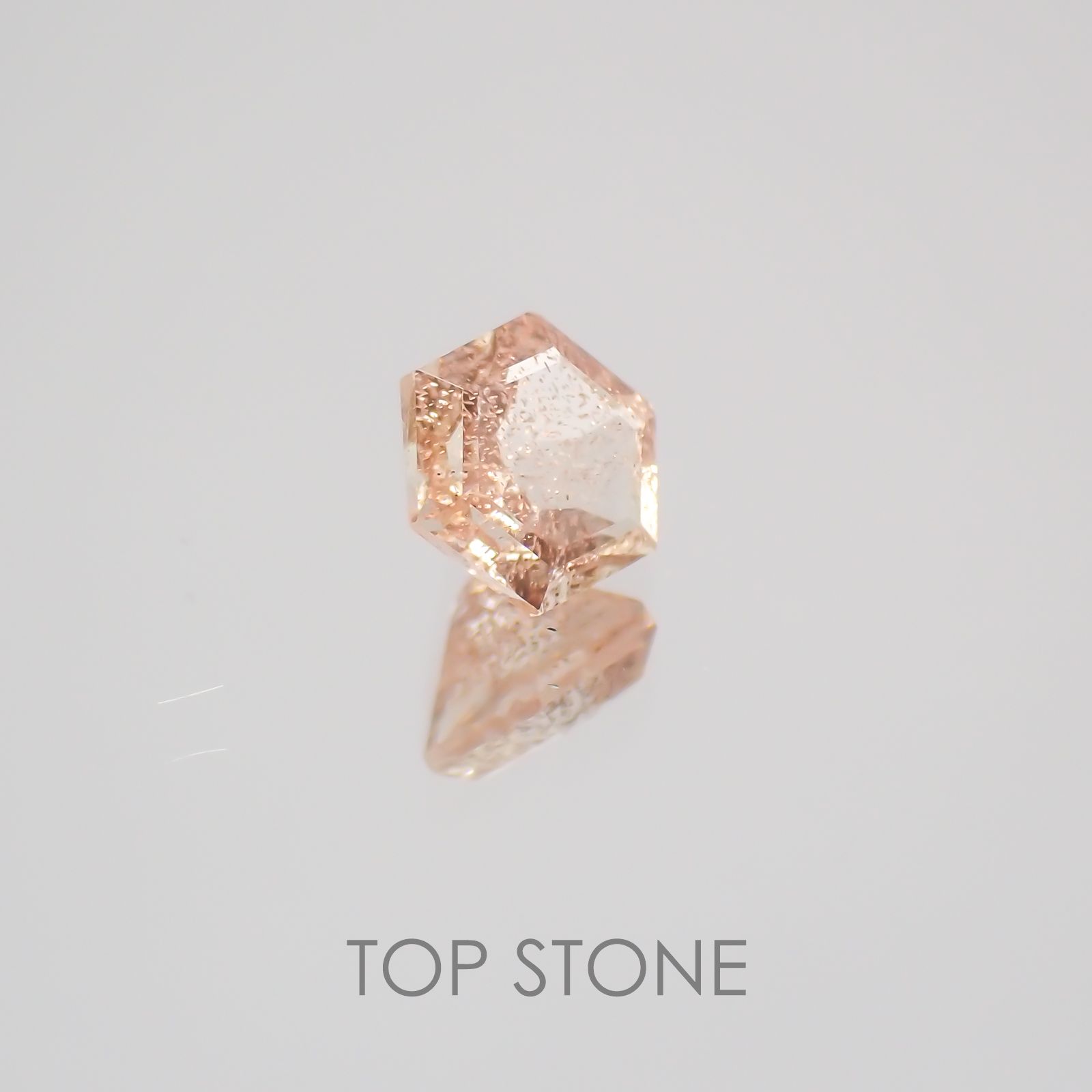 ◇ヘキサゴンカット◇オレゴンサンストーンSA アメリカ産 ルース 0.28ct[21019537]4.1×4.1mm前後