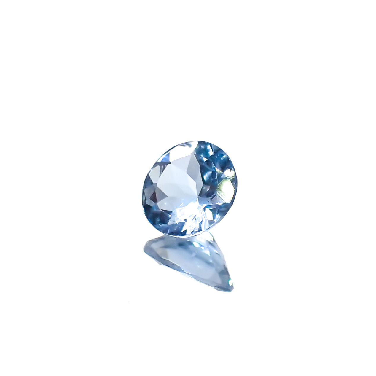アクアマリン(宝石名アクアマリン)モザンビーク産 0.33ct 識別済[240226009]4.9x4.8mm前後