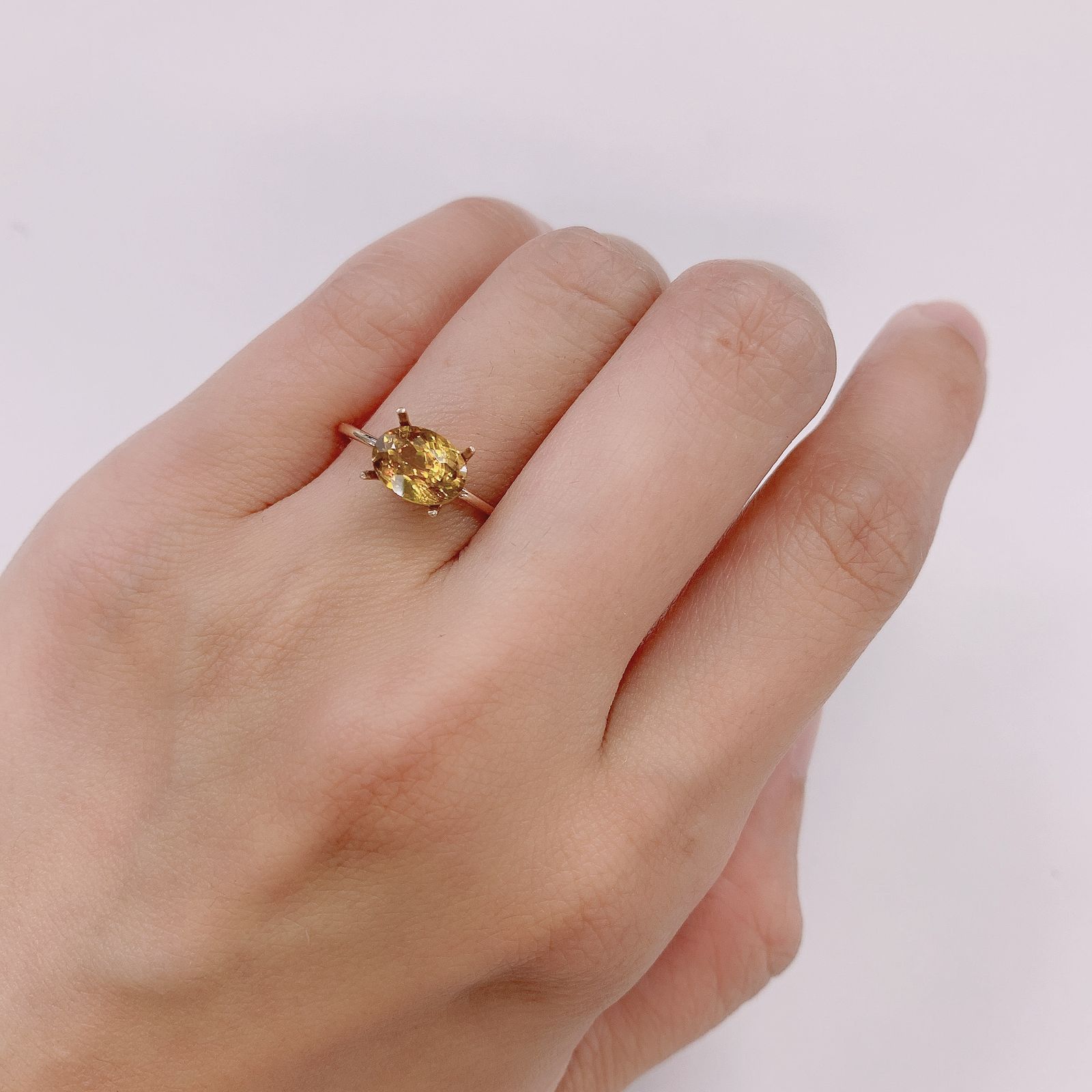 ゴールデンスフェーン マダガスカル産 ルース 1.48ct[210812759]7.8×5.7mm前後