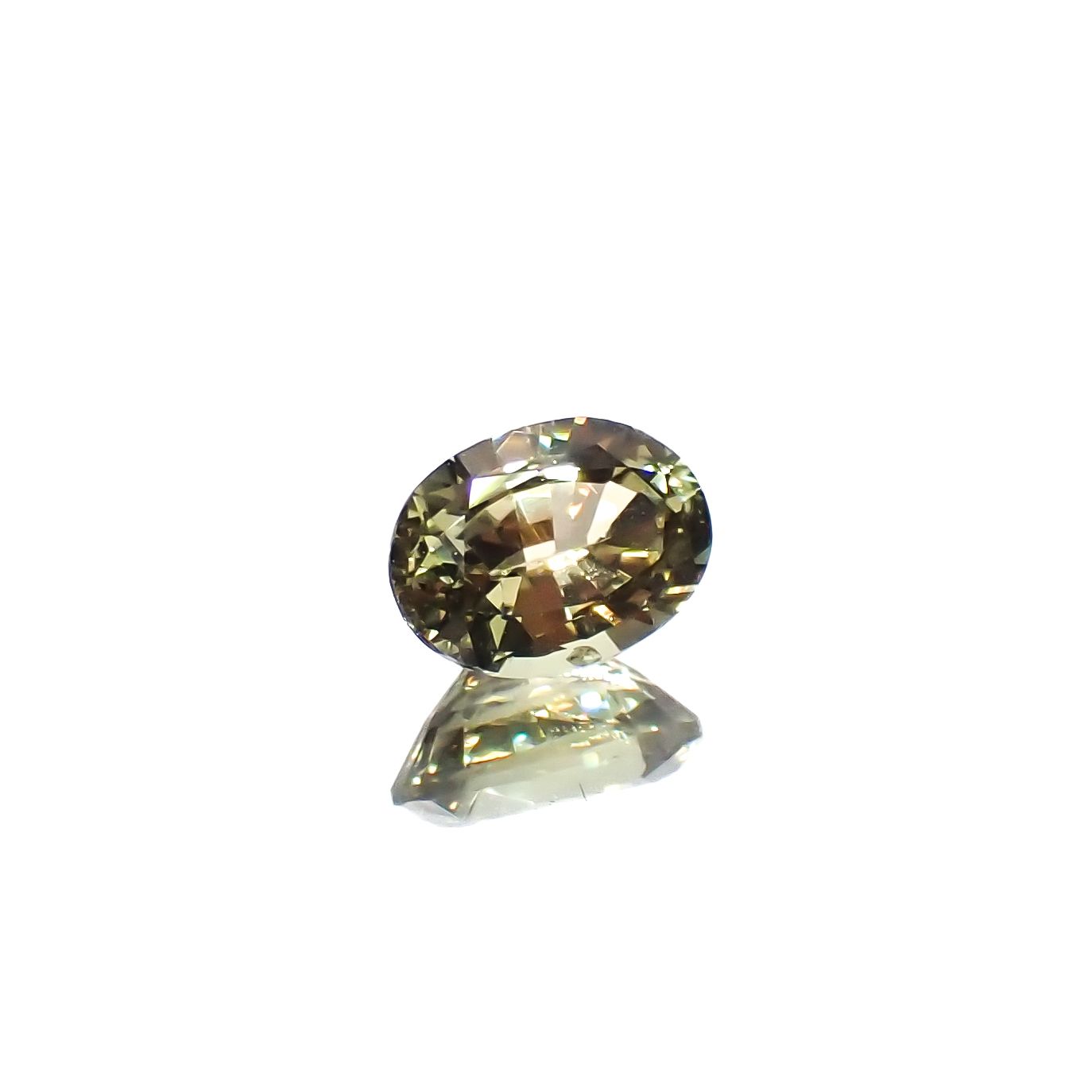 バナジウムクリソベリル(宝石名クリソベリル)マダガスカル産 0.354ct ソ付(日独)[240527632]4.84x3.6mm前後