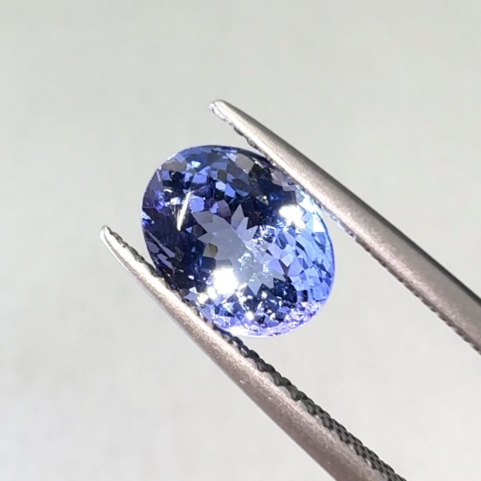 タンザナイト(宝石名タンザナイト) タンザニア産 識別済 1.85ct / 8.4