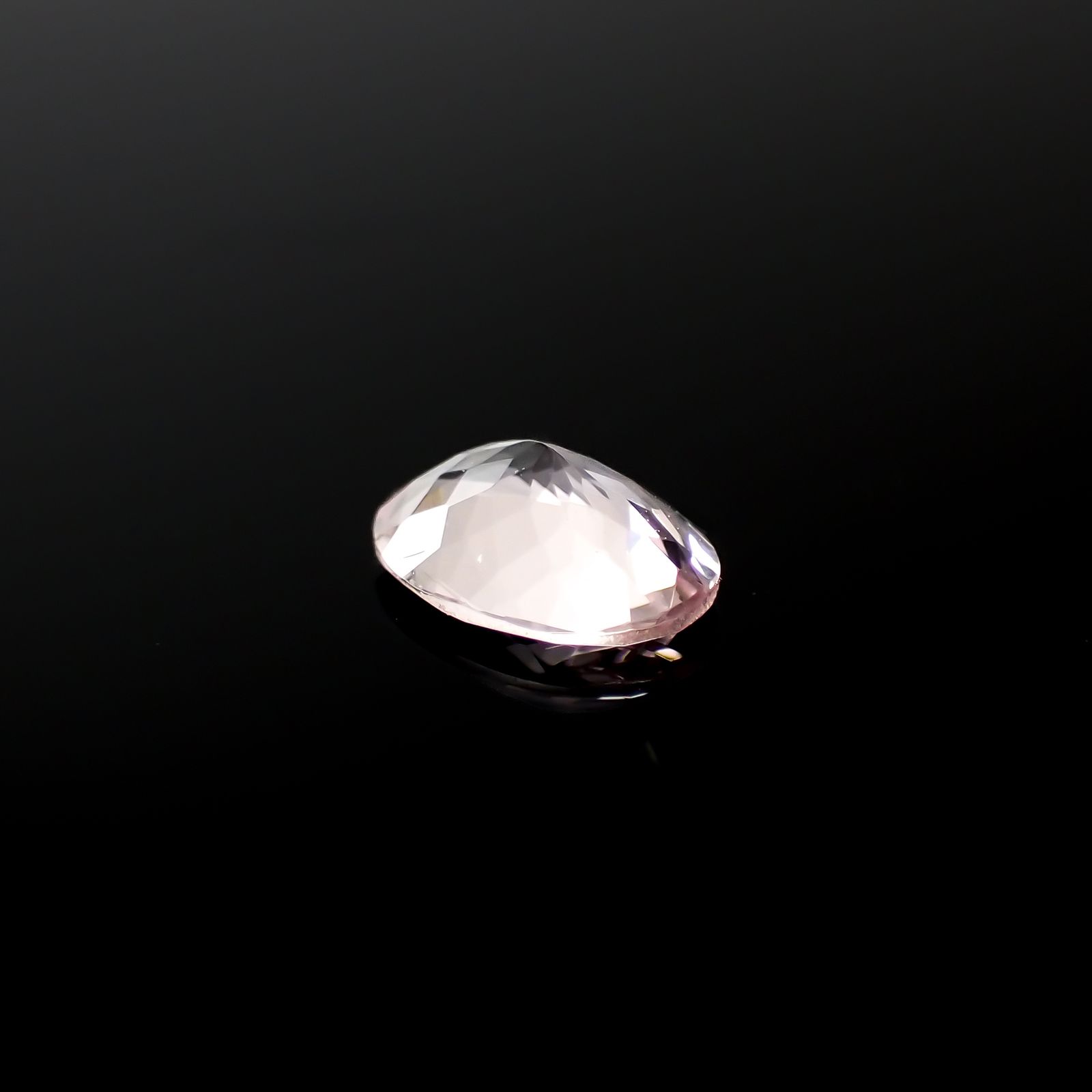 モルガナイト ブラジル産 0.56ct[240326770]6.9x5mm前後