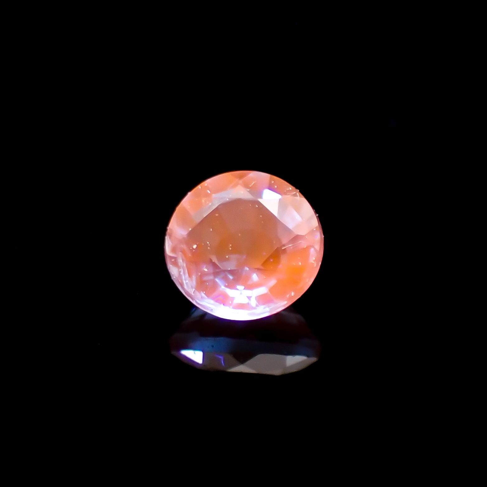 アウイナイト フルオレッセンス ドイツ産 0.072ct[230923429]2.6x2.6mm前後