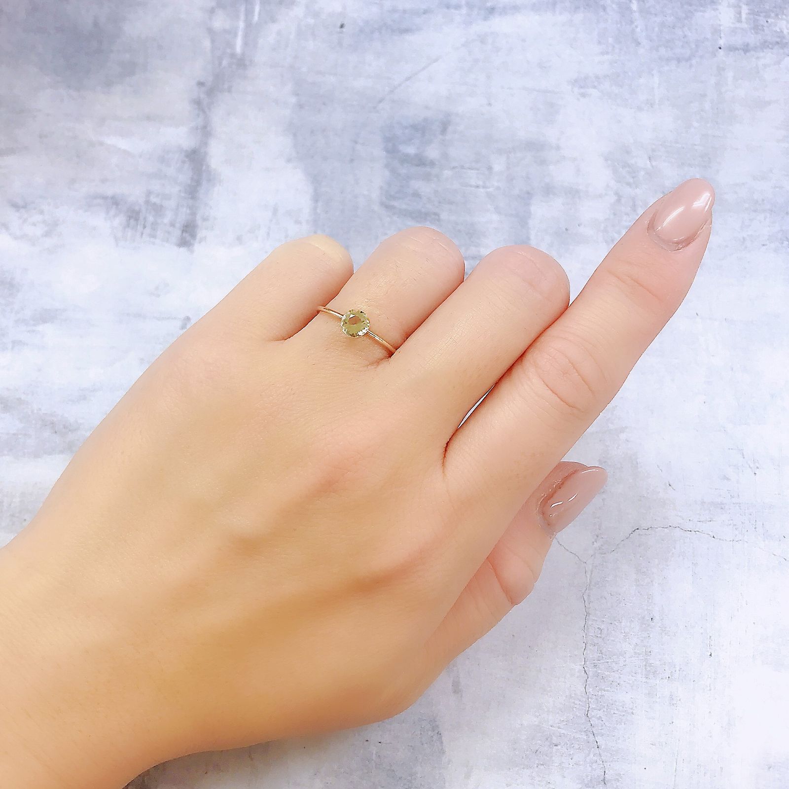 イエロースキャポライト(宝石名イエロー・スキャポライト)タンザニア産 0.43ct 識別済[221219401]5x5mm前後