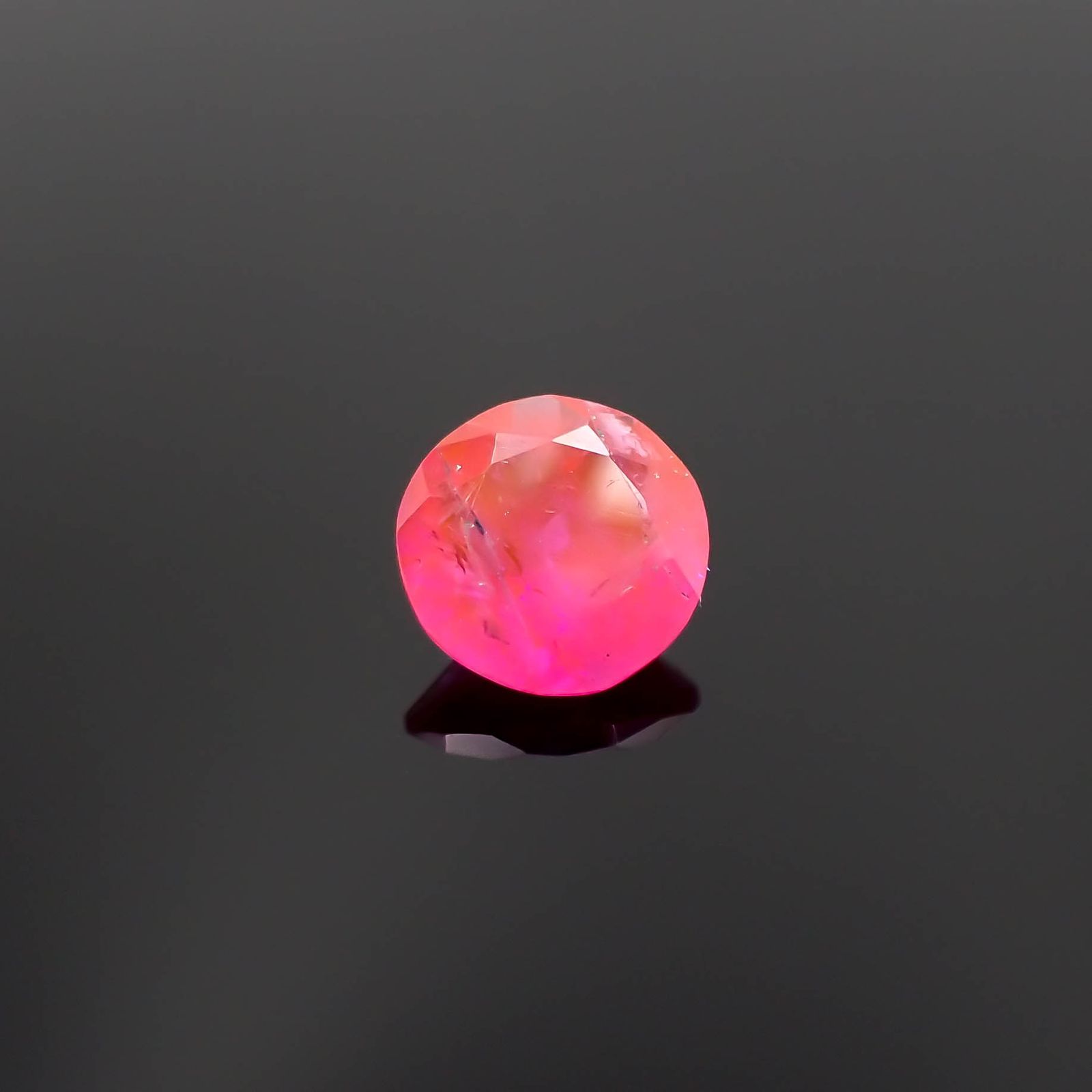 ハックマナイト アフガニスタン産 0.56ct[230421865]6.1x6mm前後