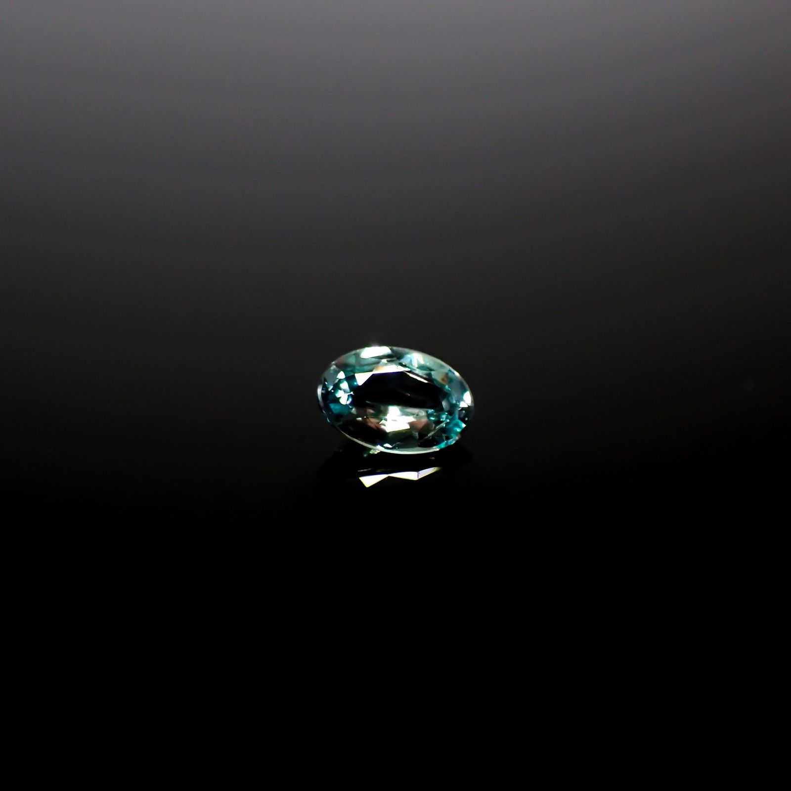 アレキサンドライト ブラジル産/EmeraldMains社製 0.11ct[240527588]3.6x2.5mm前後