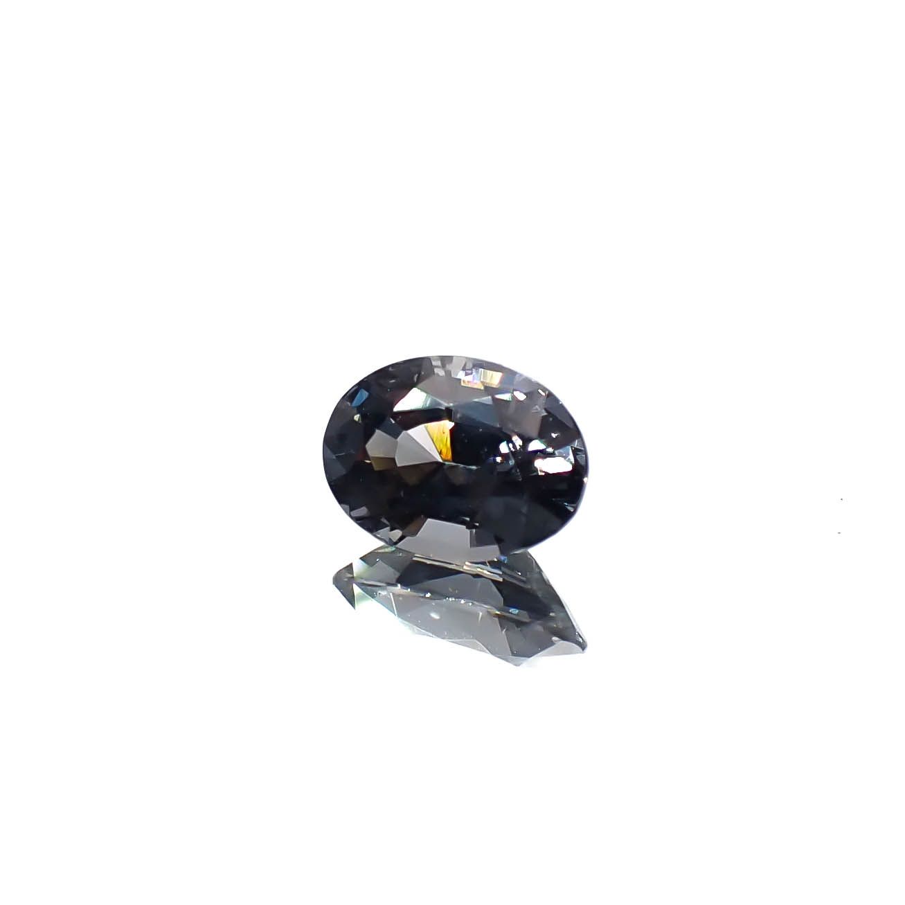プラチナスピネル(宝石名スピネル)ビルマ産 0.88ct 識別済[250730758]7x5.1mm前後