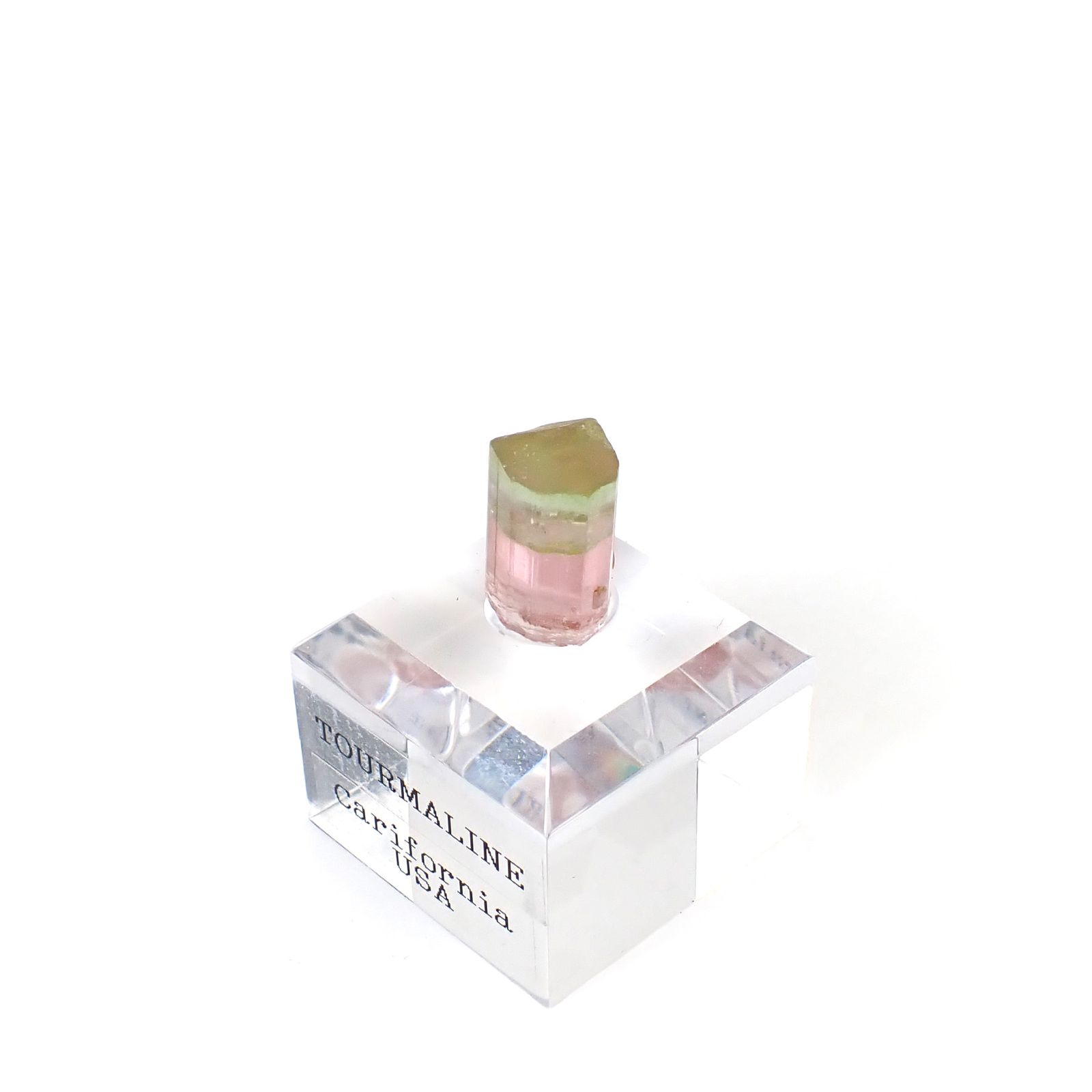 トルマリン柱状結晶原石 アメリカ・カリフォルニア州産 アクリル台座付き 9.72ct(1.94g) / 8.5x8.7x13.3mm前後 [260632361]