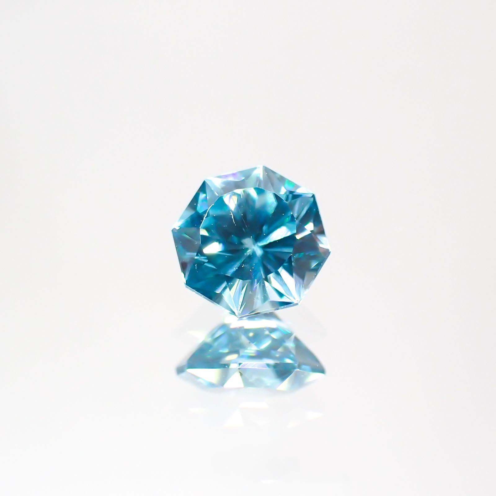 ◇オクタゴンカット◇ブルージルコン(宝石名ジルコン)カンボジア産 0.79ct 識別済[220113998]5x5mm前後