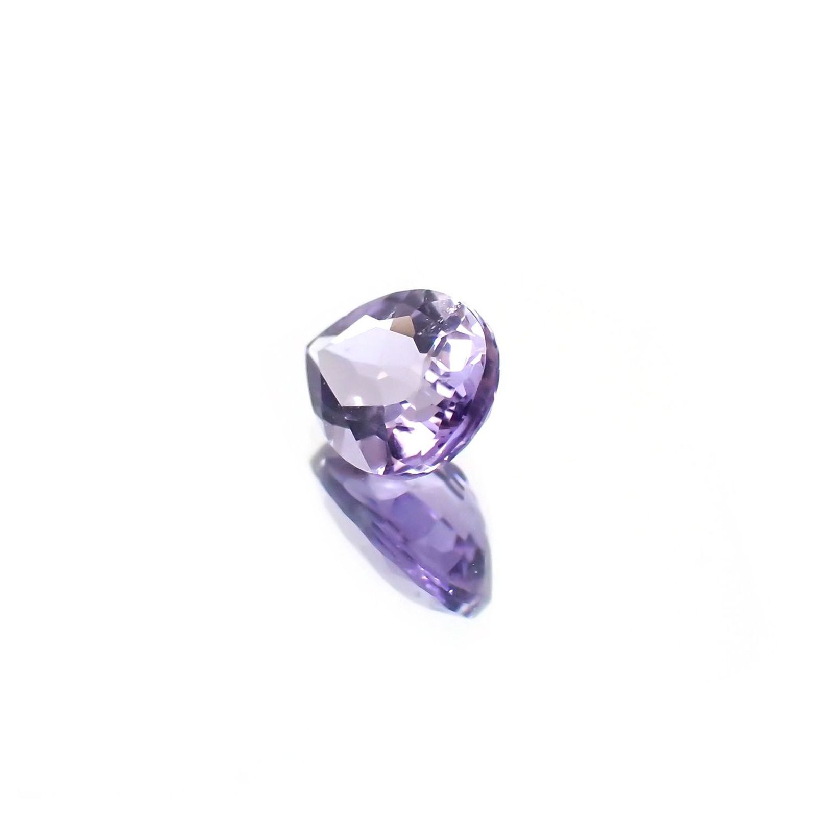 マリアライト(宝石名パープル・スキャポライト)タンザニア産 0.51ct 識別済[231224402]6.1x4.7mm前後