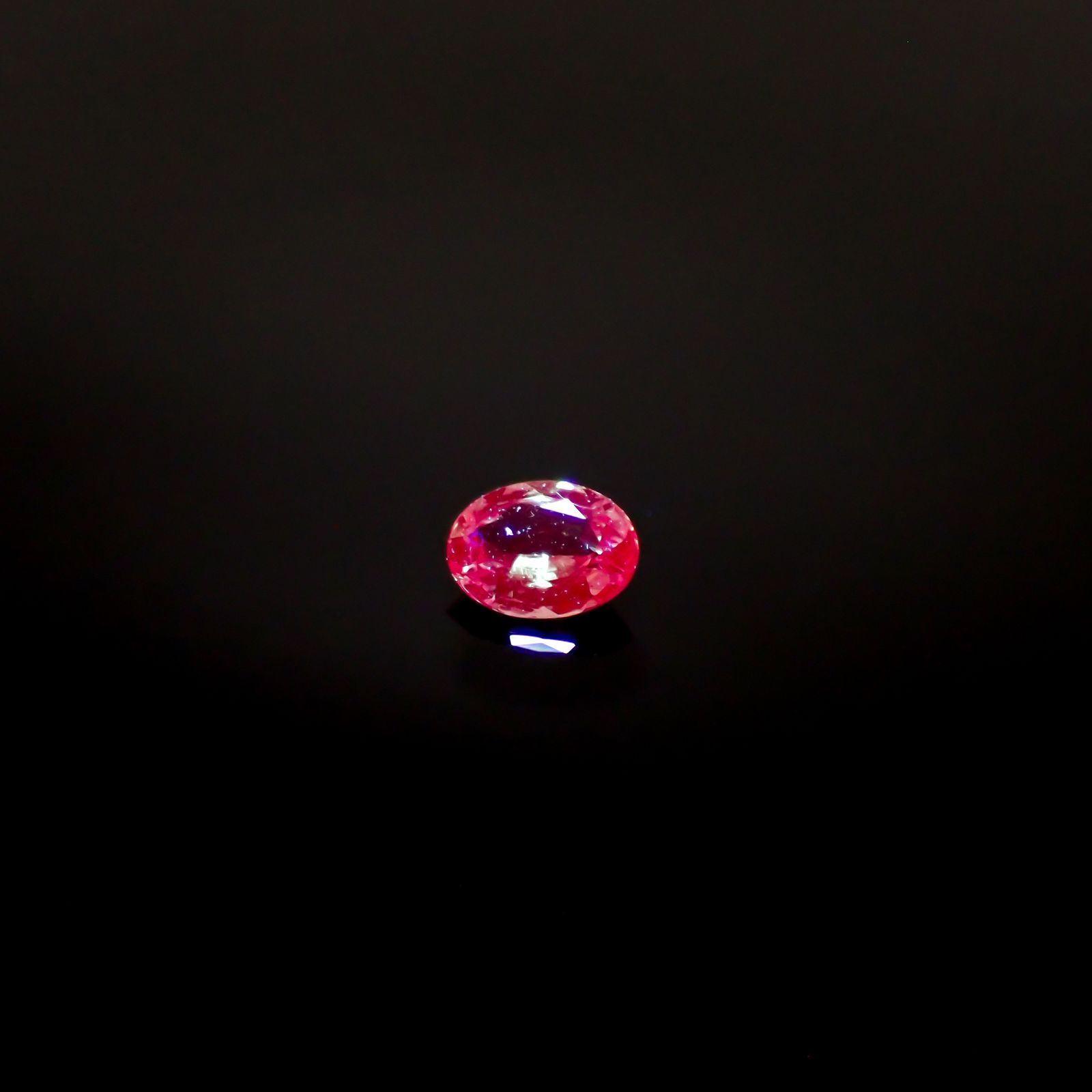アレキサンドライト ブラジル産/EmeraldMains社製 0.10ct[240527585]3.4x2.5mm前後