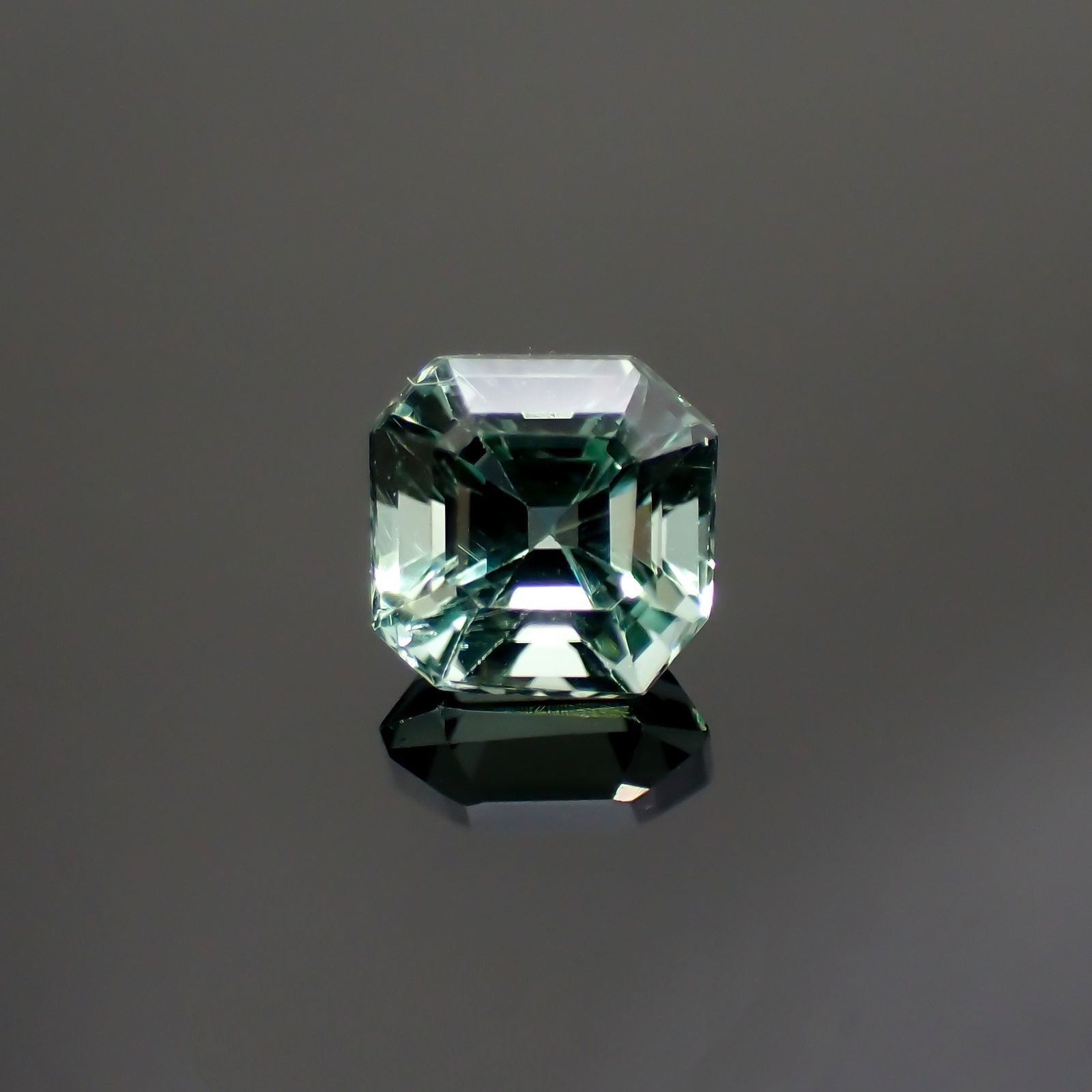 ブルーグリーントルマリン アフガニスタン産 0.69ct [220114090]5x5mm前後