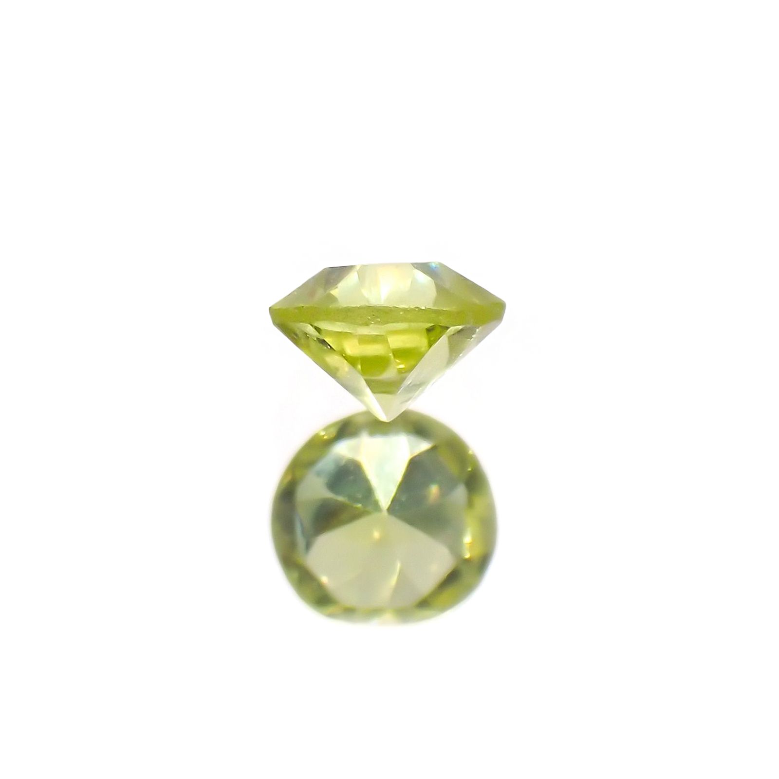 クリソベリル(宝石名クリソベリル)マダガスカル産 識別済 0.19ct / 3.3x3.3mm前後 [220114498]