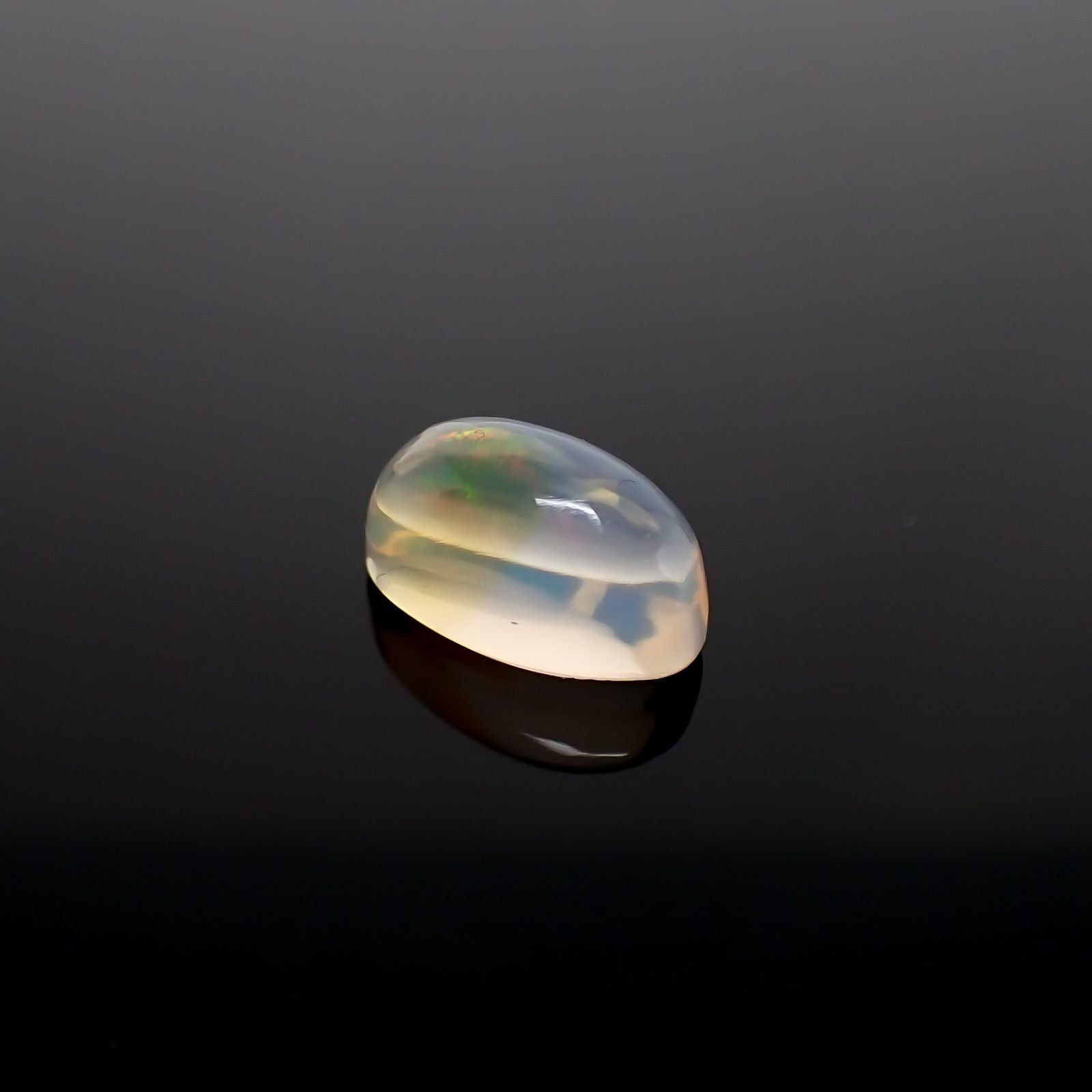 メキシコオパール(宝石名オパール) メキシコ産 ソ付(彩珠) 2.218ct / 10.8x6.3mm前後 [210712137]