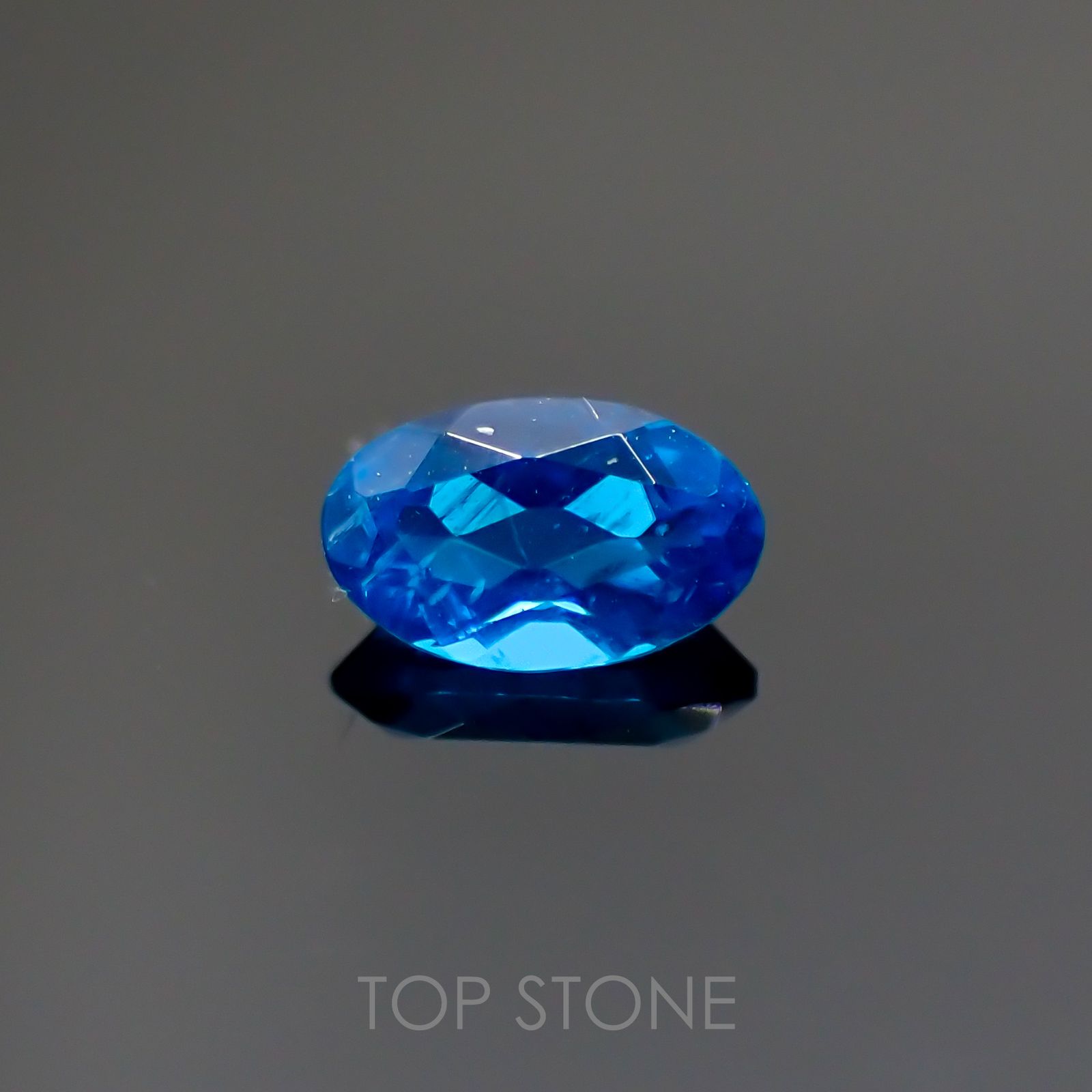ネオンブルーアパタイト(宝石名アパタイト) ブラジル産 0.24ct 識別済[211012563]4.9×3mm前後