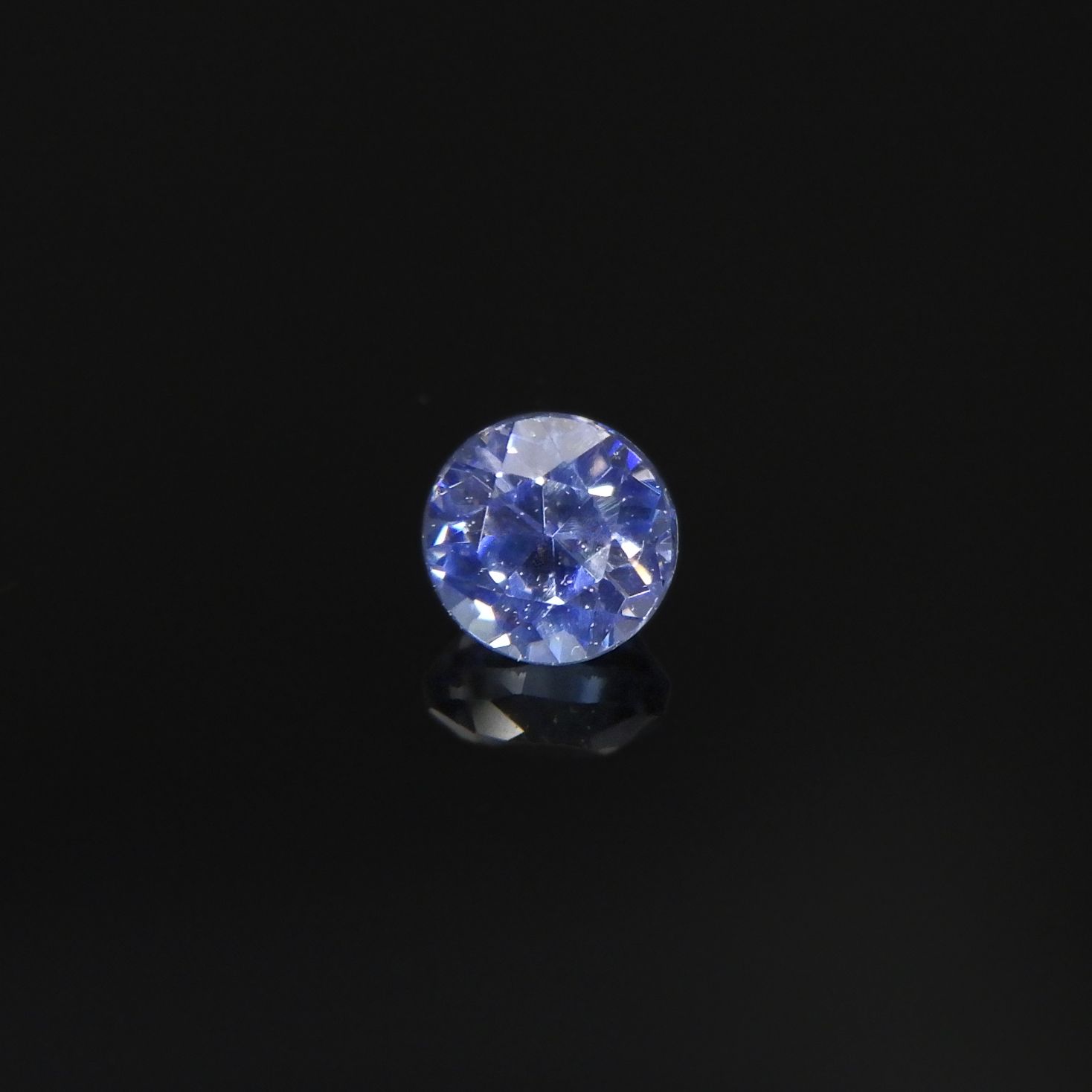 ベニトアイト アメリカ・カリフォルニア州産 0.11ct[230521981]2.7x2.6mm前後