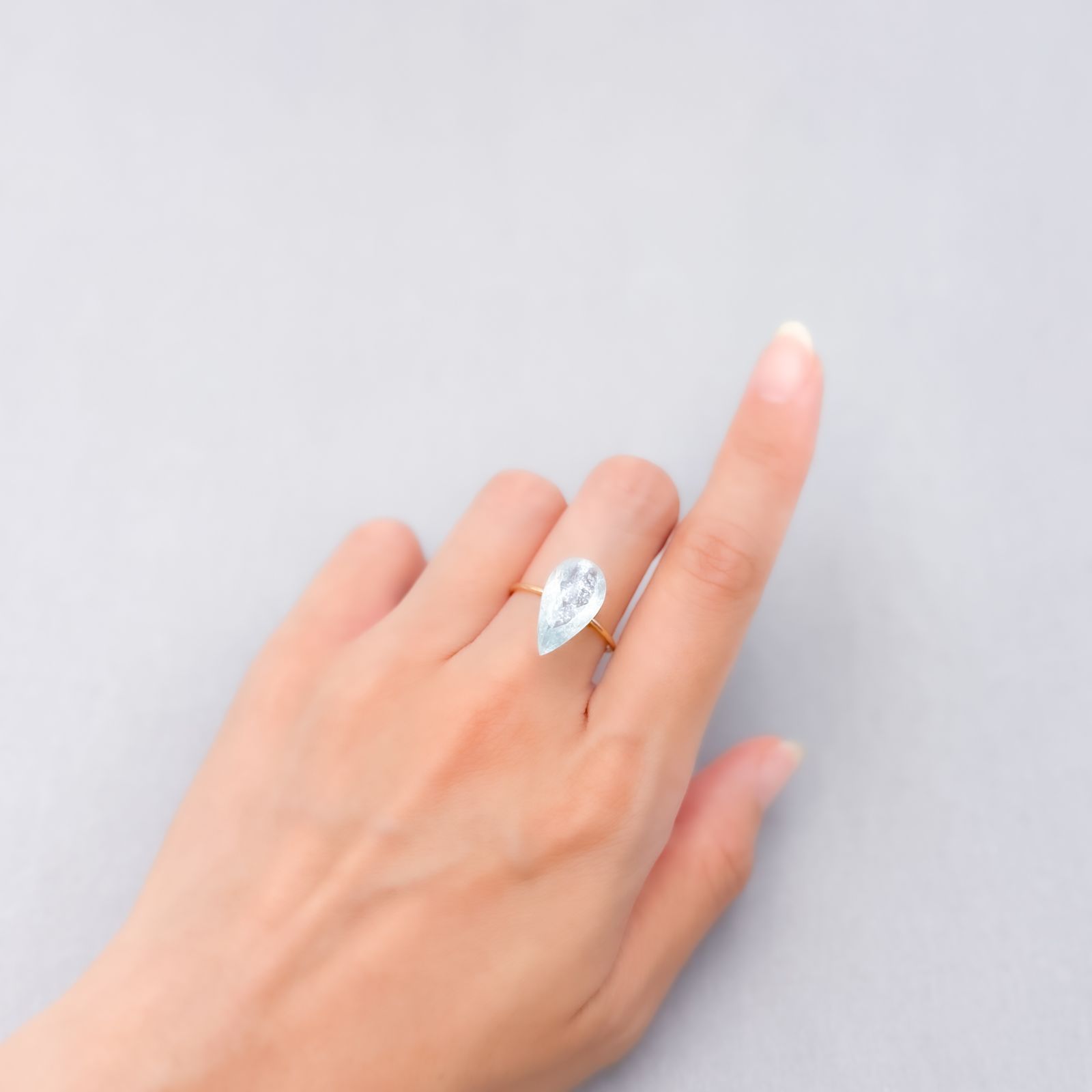 イリデッセンスアクアマリン ブラジル産 4.78ct [250730699]16.7x9.1mm前後