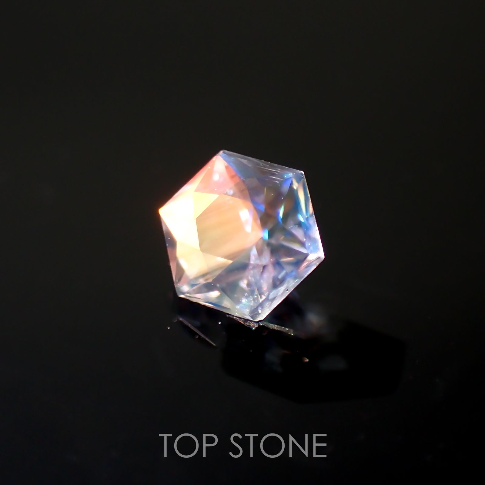 ◇ヘキサゴンカット◇レインボームーンストーン(宝石名ラブラドライト)マダガスカル産 0.3ct 識別済[211113735]4.1x4.1mm前後