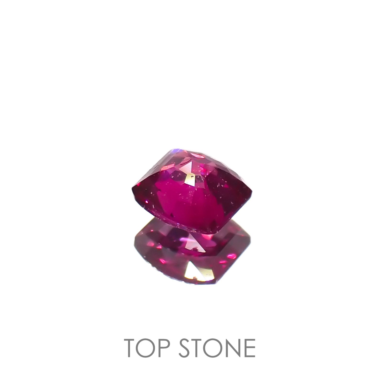 ルビー モザンビーク/ビルマ産 0.14ct[220616209]2.8x2.7mm前後