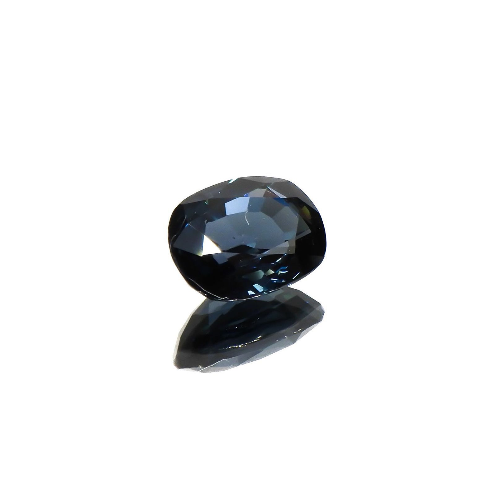 コバルトブルースピネル(宝石名ブルー・スピネル)スリランカ産 ソ付(日独) 1.243ct / 7.47x5.61mm前後 [260717494]