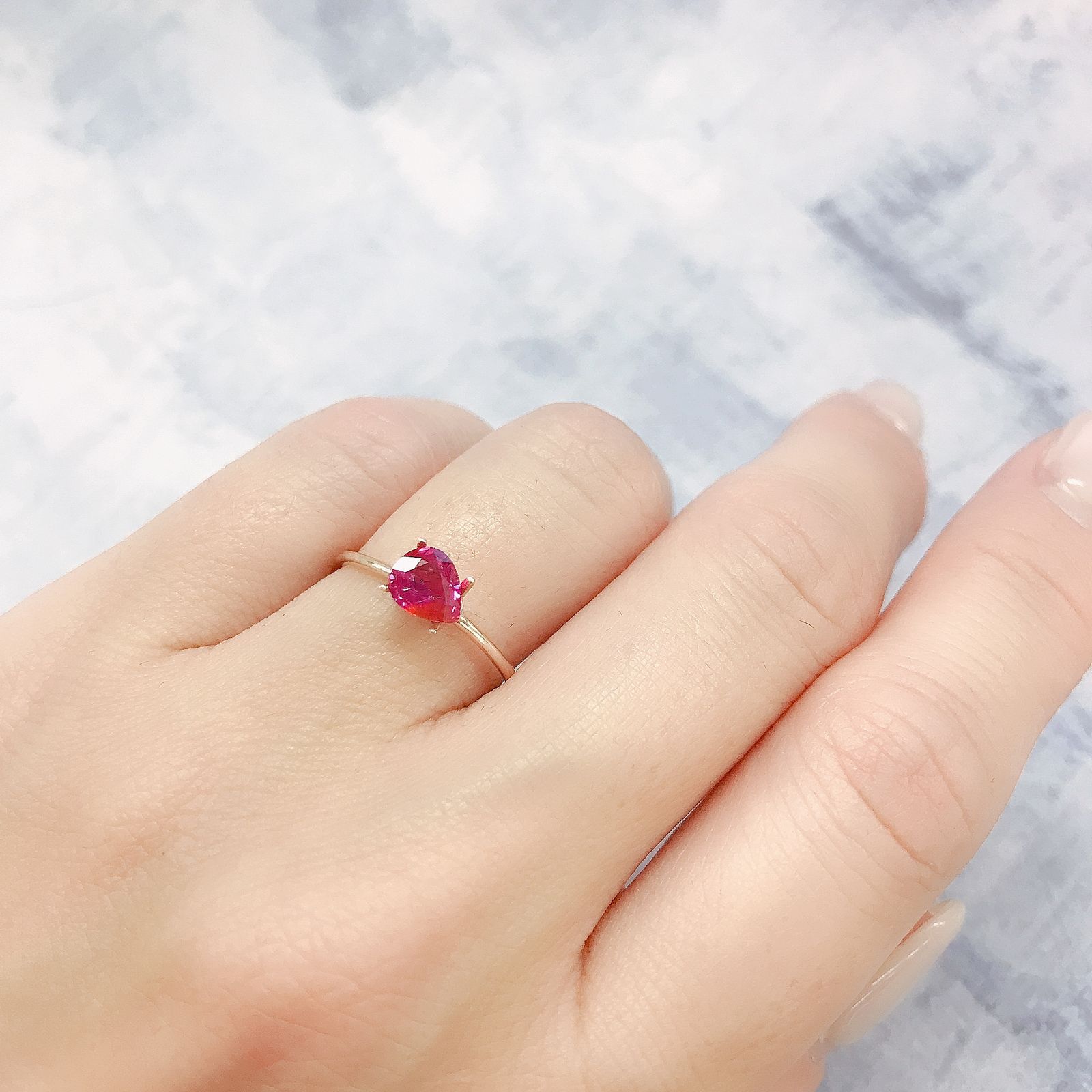 ルビー(宝石名ルビー)モザンビーク産 0.61ct 識別済[220616087]5.9x4.9mm前後