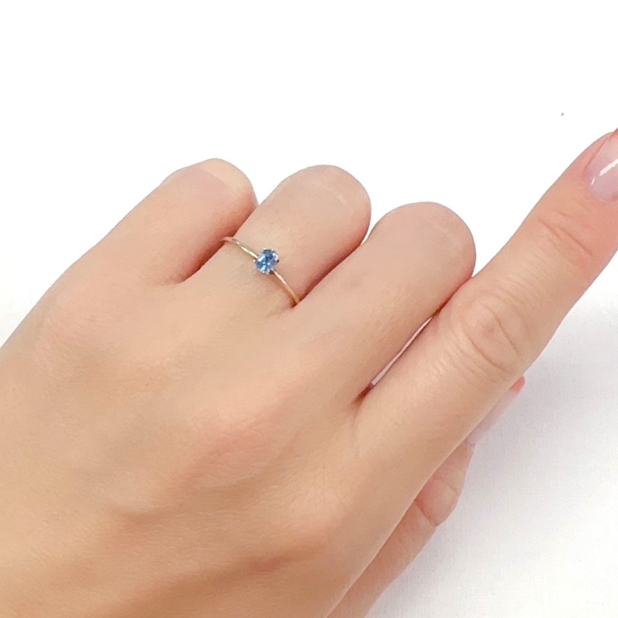 サンタマリアアクアマリン ブラジル産 0.17ct[240225994]4x3mm前後