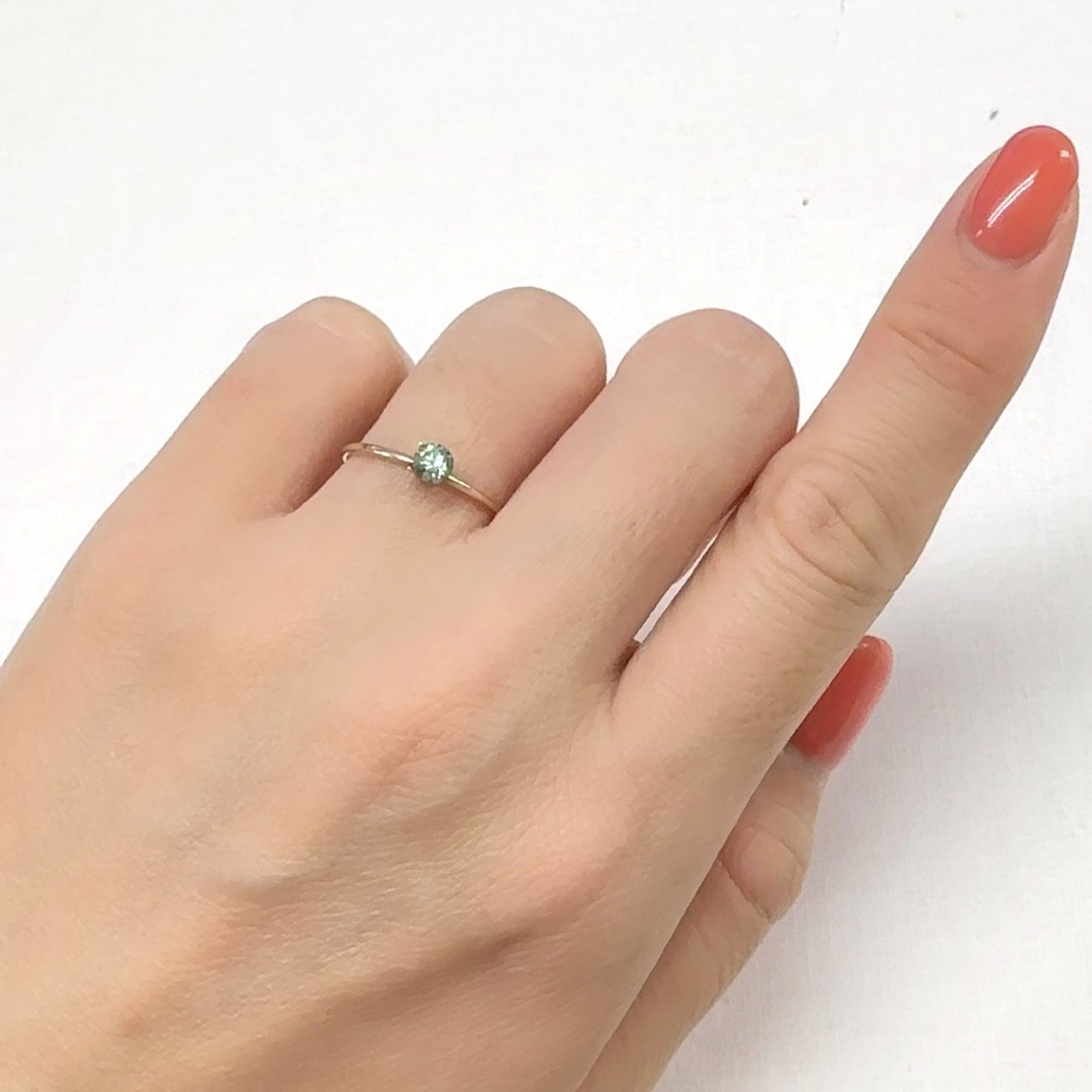 リバースカラーチェンジジルコン ミャンマー・モゴック産 0.38ct[240929167]4.1x3.9mm前後