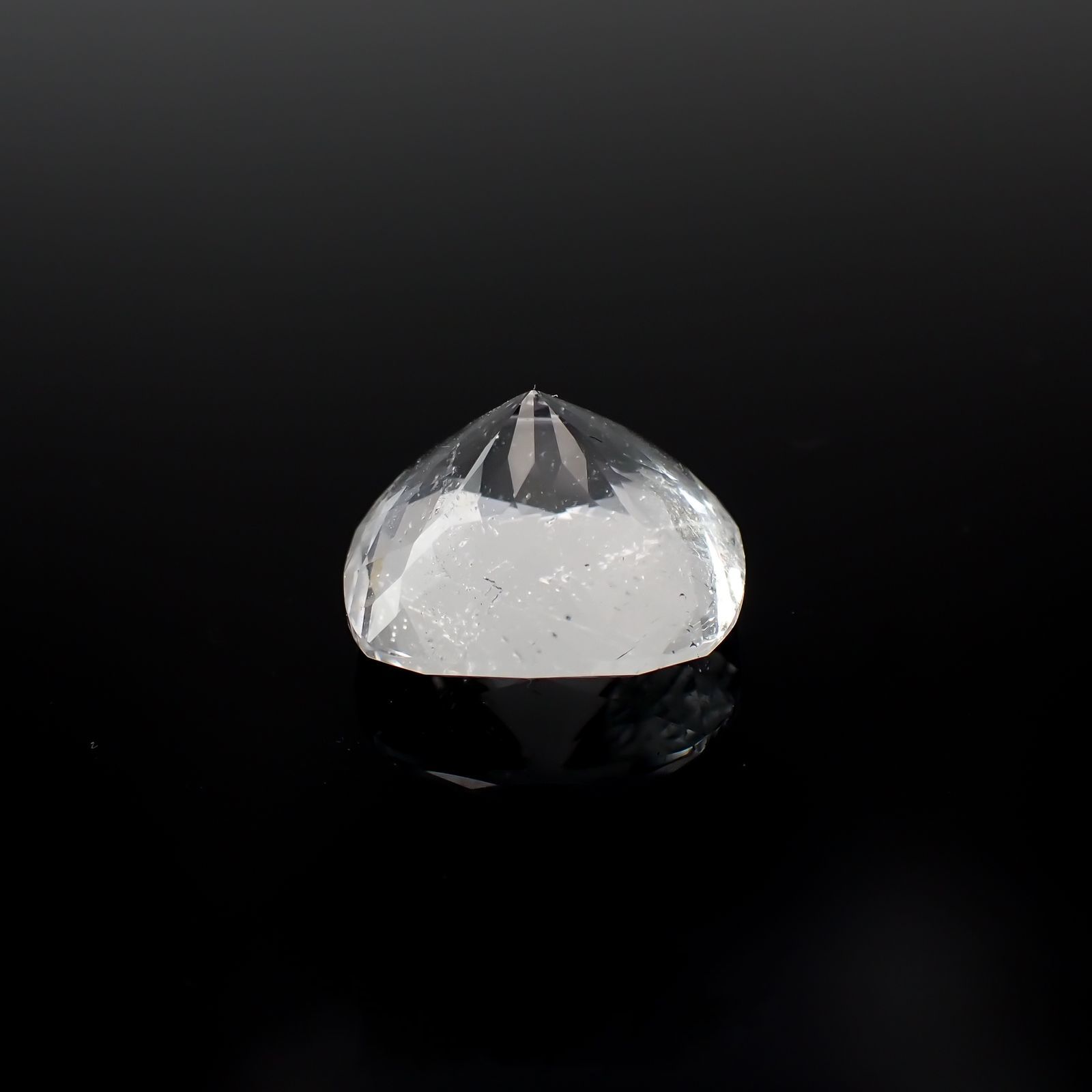 ベリロナイト(宝石名ベリロナイト)パキスタン産 11.230ct ソ付(彩珠)[221018932]14.5x14.4mm前後