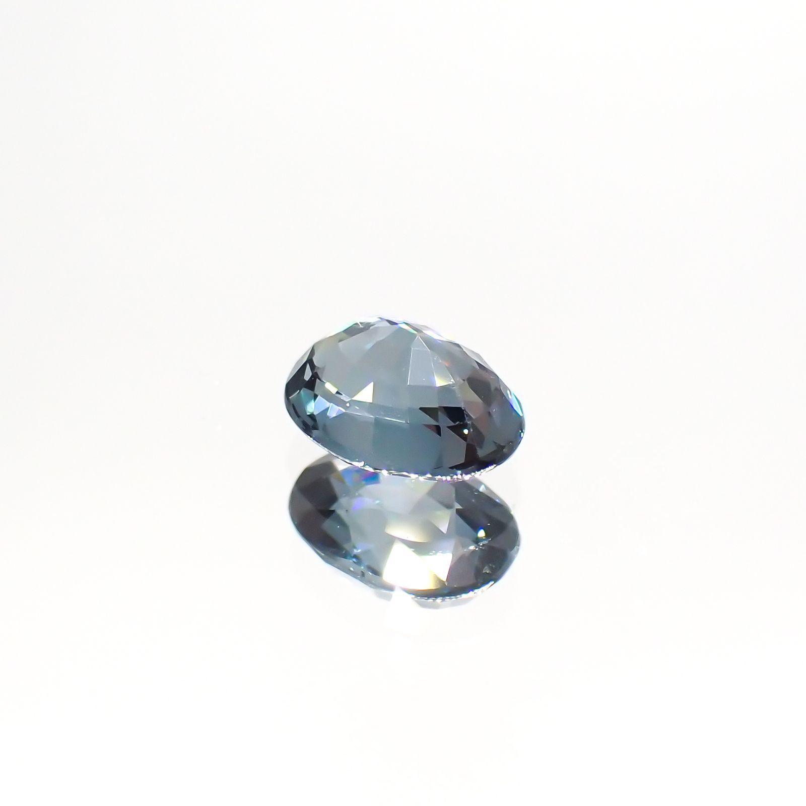 ブルースピネル(宝石名ブルー・スピネル)スリランカ産 1.196ct ソ付[220616215]7.1x5.3mm前後