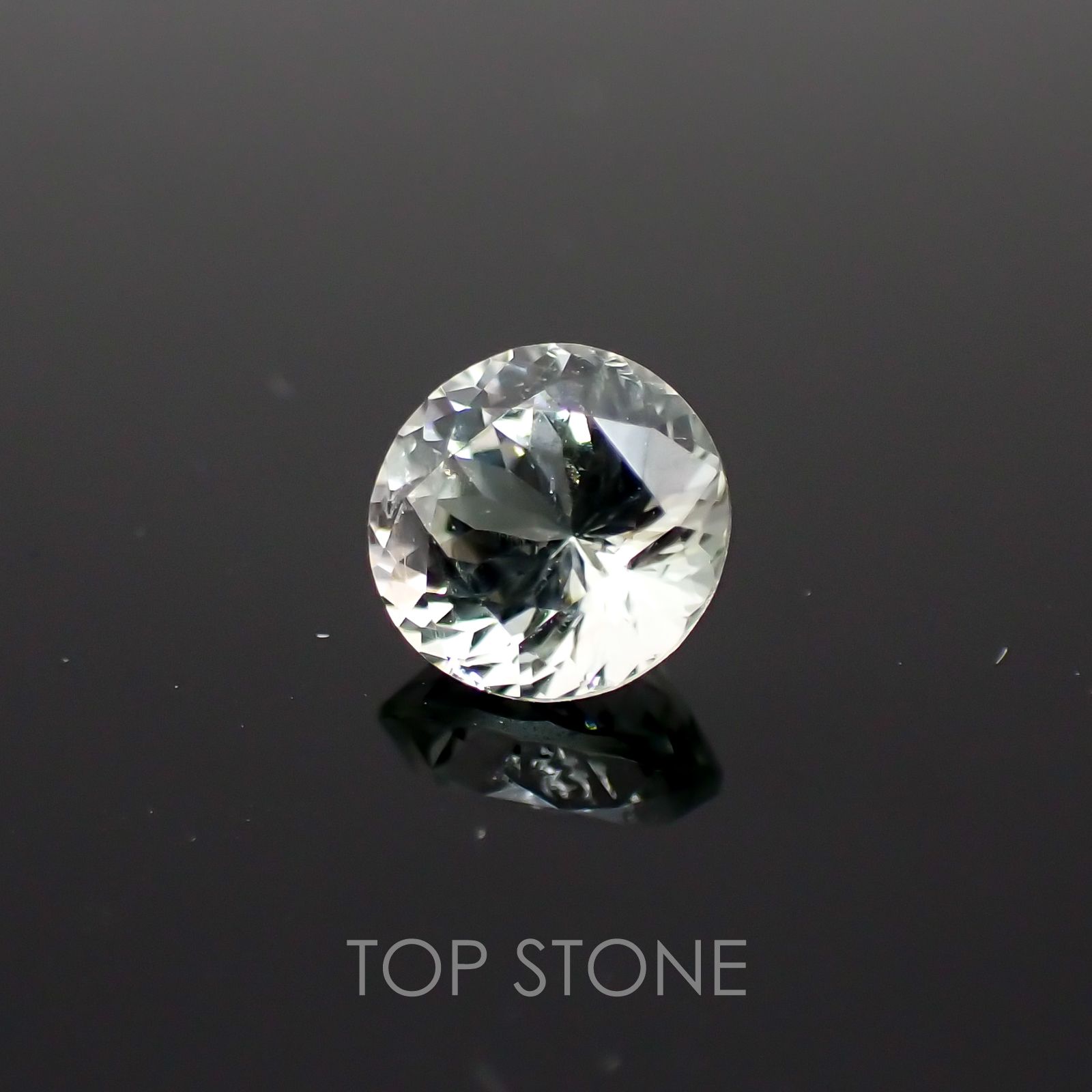 アクロアイト(ホワイトトルマリン) ナイジェリア産 ルース 0.91ct[21018910]5.9×5.9mm前後