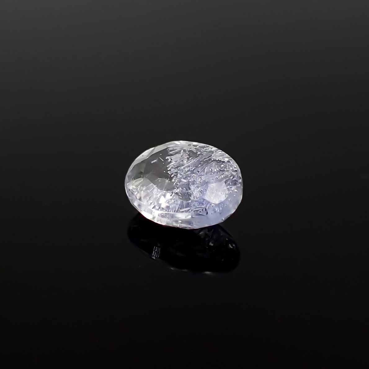 デュモルチェライトインクォーツ ブラジル産 0.74ct / 6.8x5.5mm前後 [260331855]