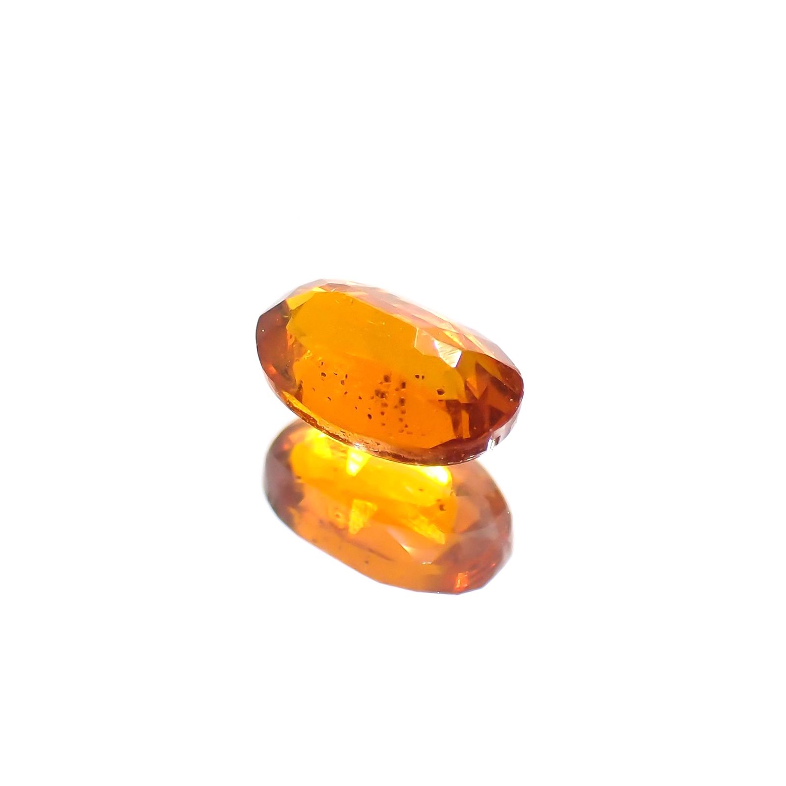 オレンジカイヤナイト(宝石名カイヤナイト) ネパール産 0.63ct 識別済[210310586]6.1×4mm前後