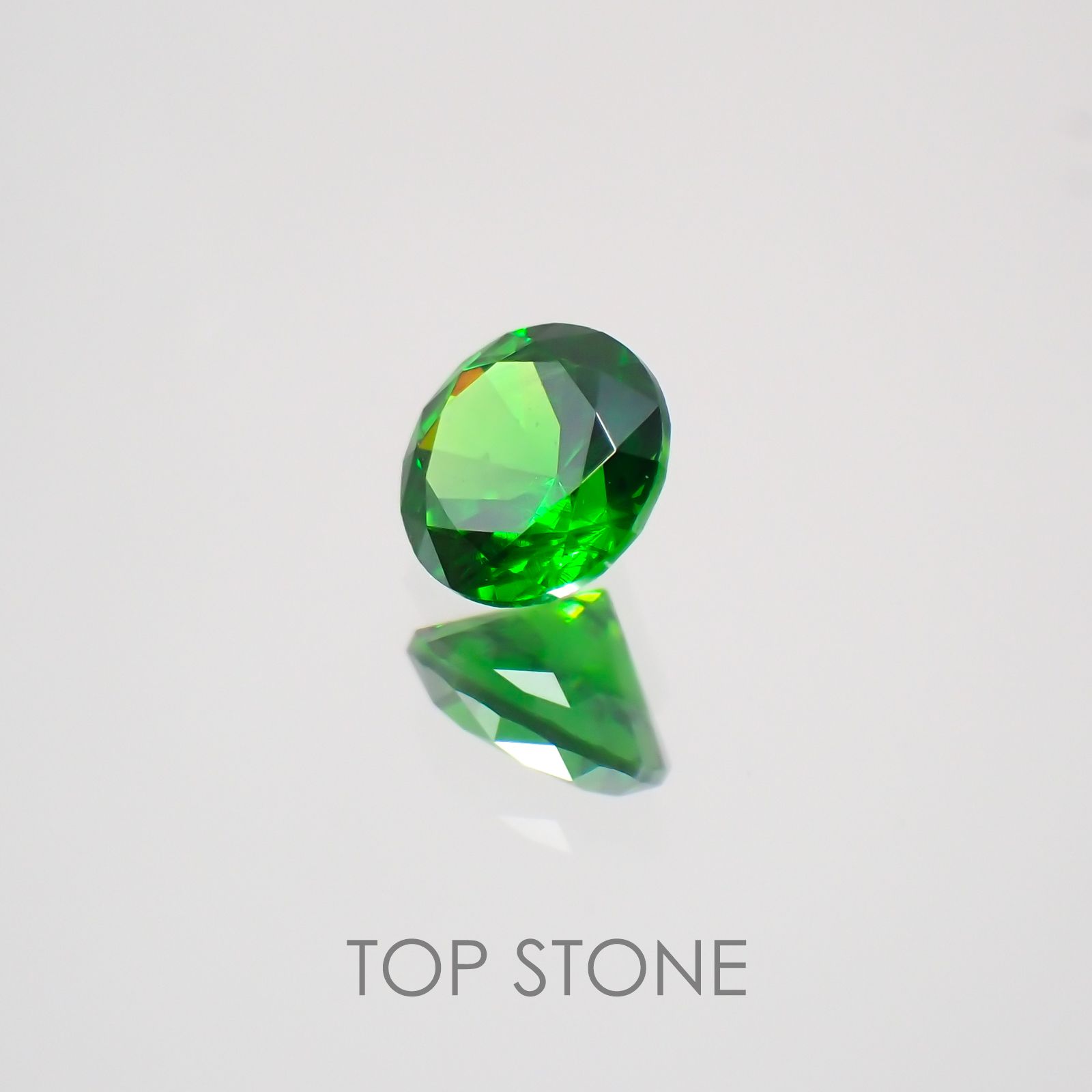 デマントイドガーネット(宝石名デマントイド・ガーネット)  ロシア産 0.174ct ソ付(彩珠)[210410515]3.3×3.3mm前後