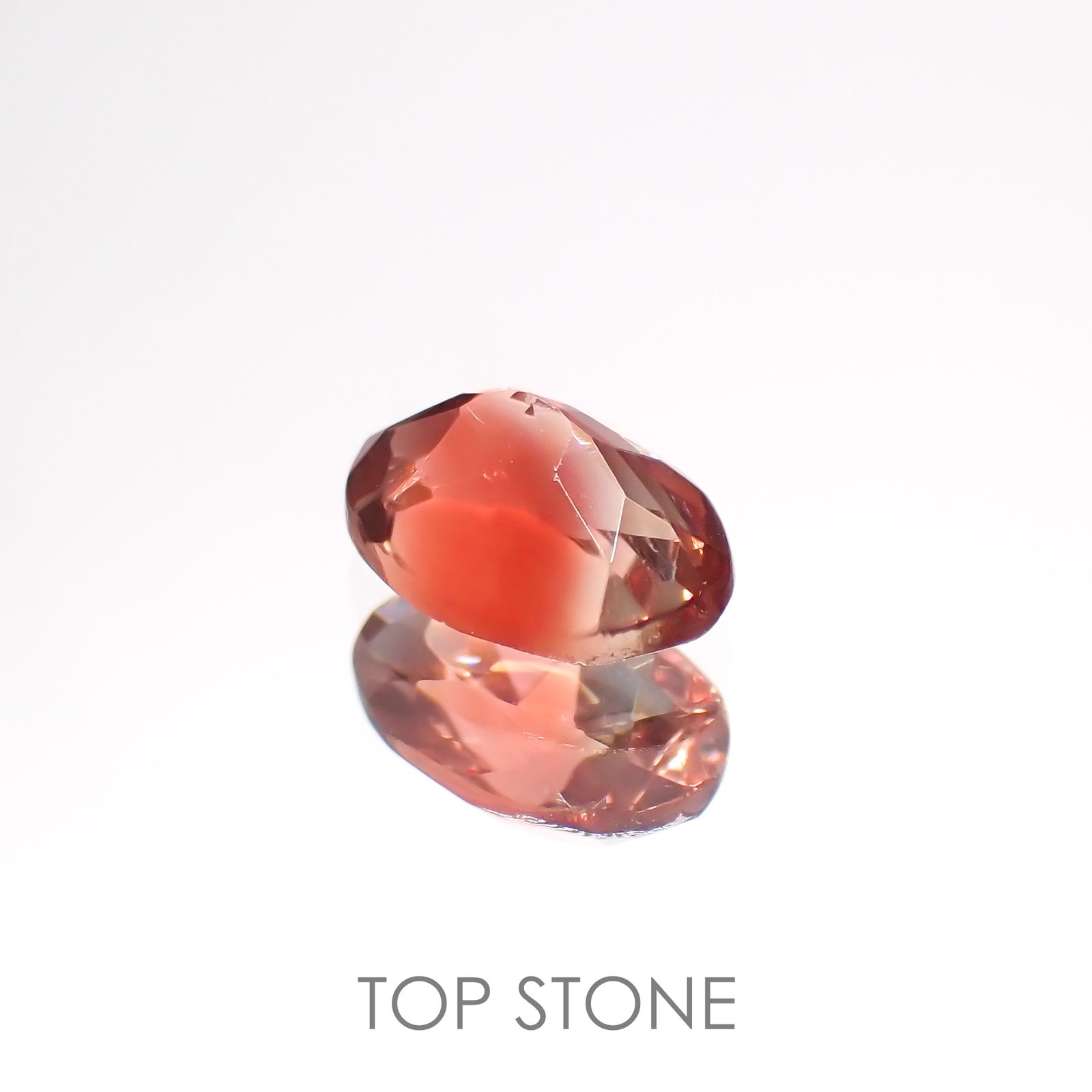 オレゴンサンストーン(宝石名ラブラドライト) アメリカ・オレゴン州産 0.72ct 識別済[20073597]7.1×5.1mm前後