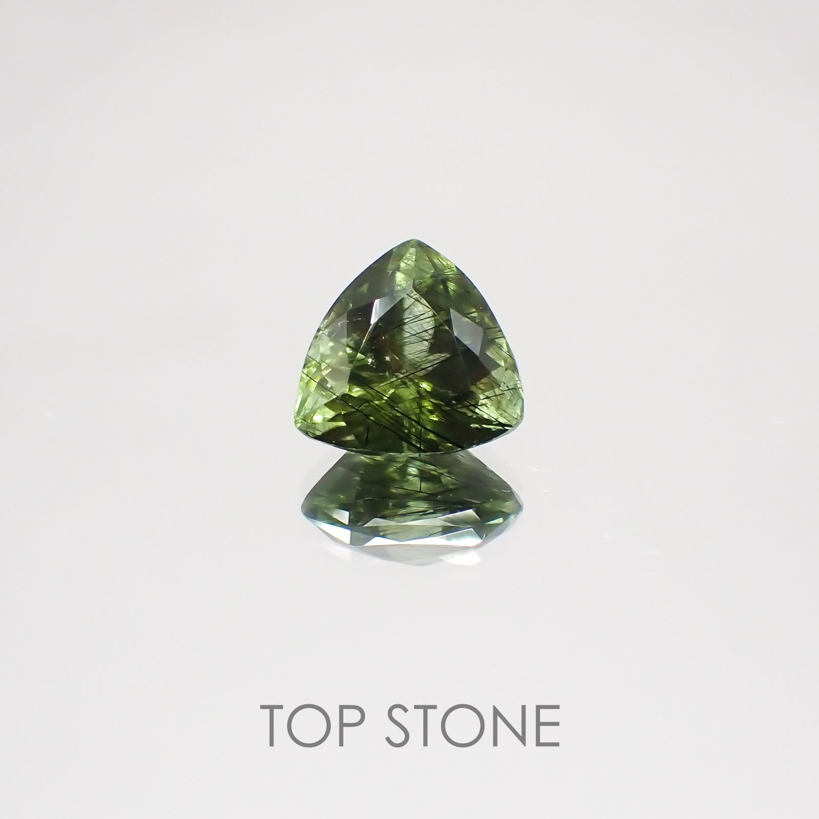 ルドウィジャイトインペリドット  パキスタン産 ルース 3.41ct[20128794]9.5×9.5mm前後