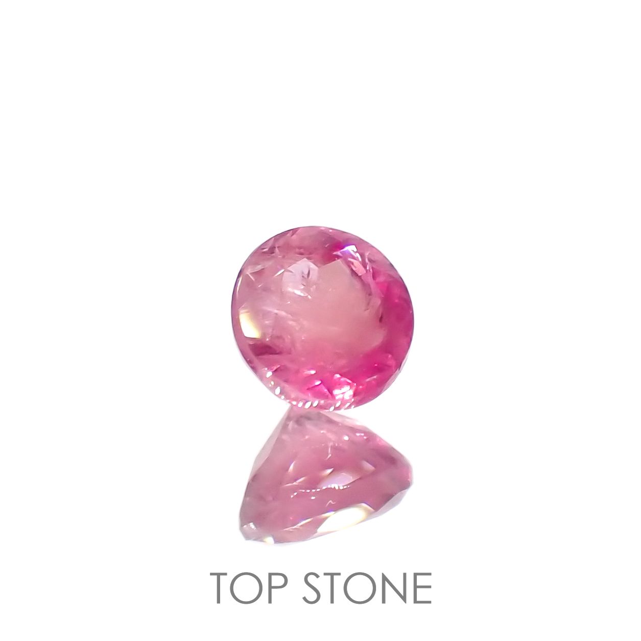 レッドベリル(宝石名レッド・ベリル/ピンク・ベリル)アメリカ・ユタ州産 0.18ct 識別済[220716758]3.5x3.5mm前後