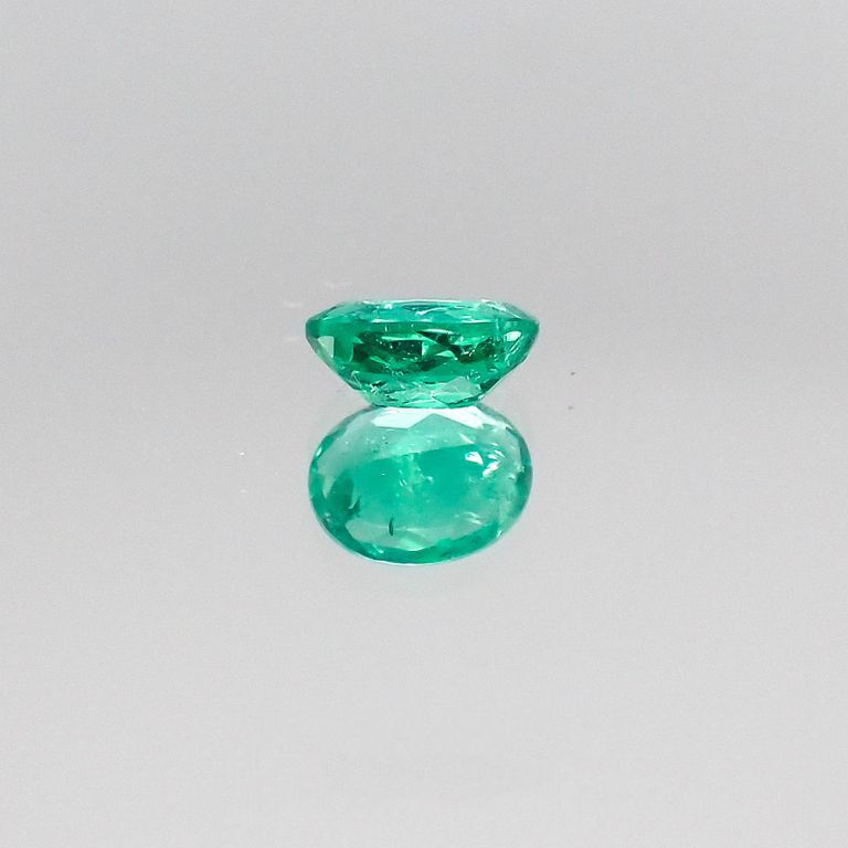 パライバトルマリン(宝石名トルマリン/別名パライバ・トルマリン) ブラジル産 0.413ct ソ付(宝貴協)[20052685]5.3×4.2mm前後