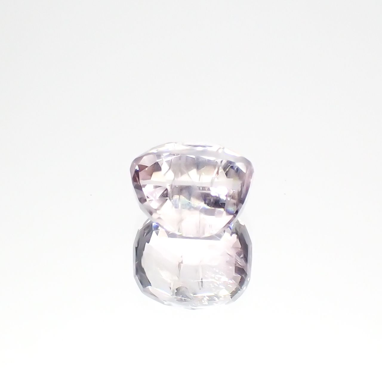 ポードレッタイト(宝石名ポードレッタイト)ビルマ産 1.372ct ソ付(彩珠)[230722816]6.9x6mm前後