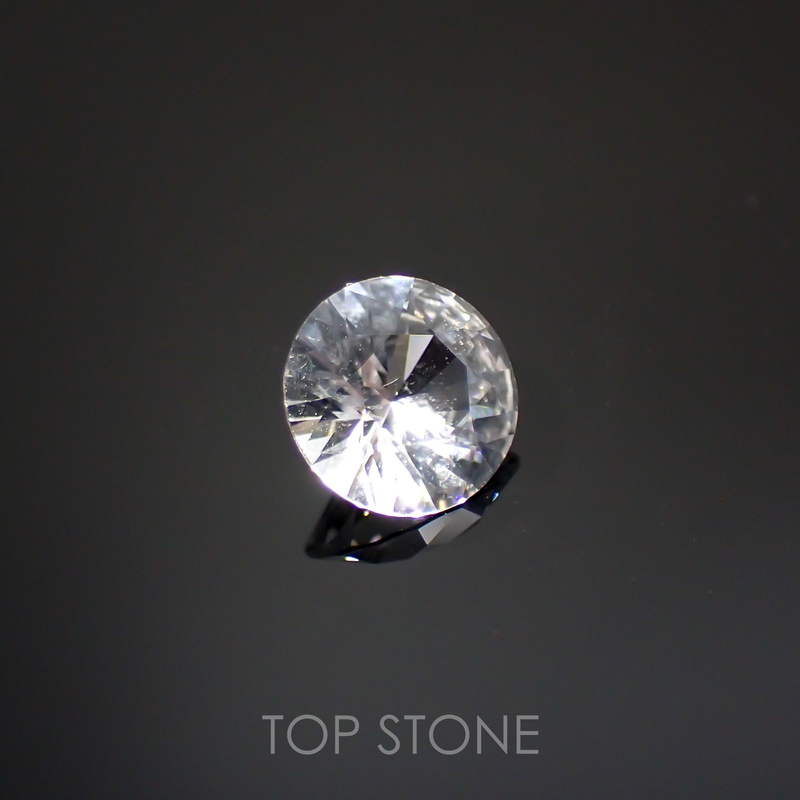 フェナカイト(宝石名フェナカイト)ブラジル産 0.60ct 識別済[220115168]5.9x5.9mm前後