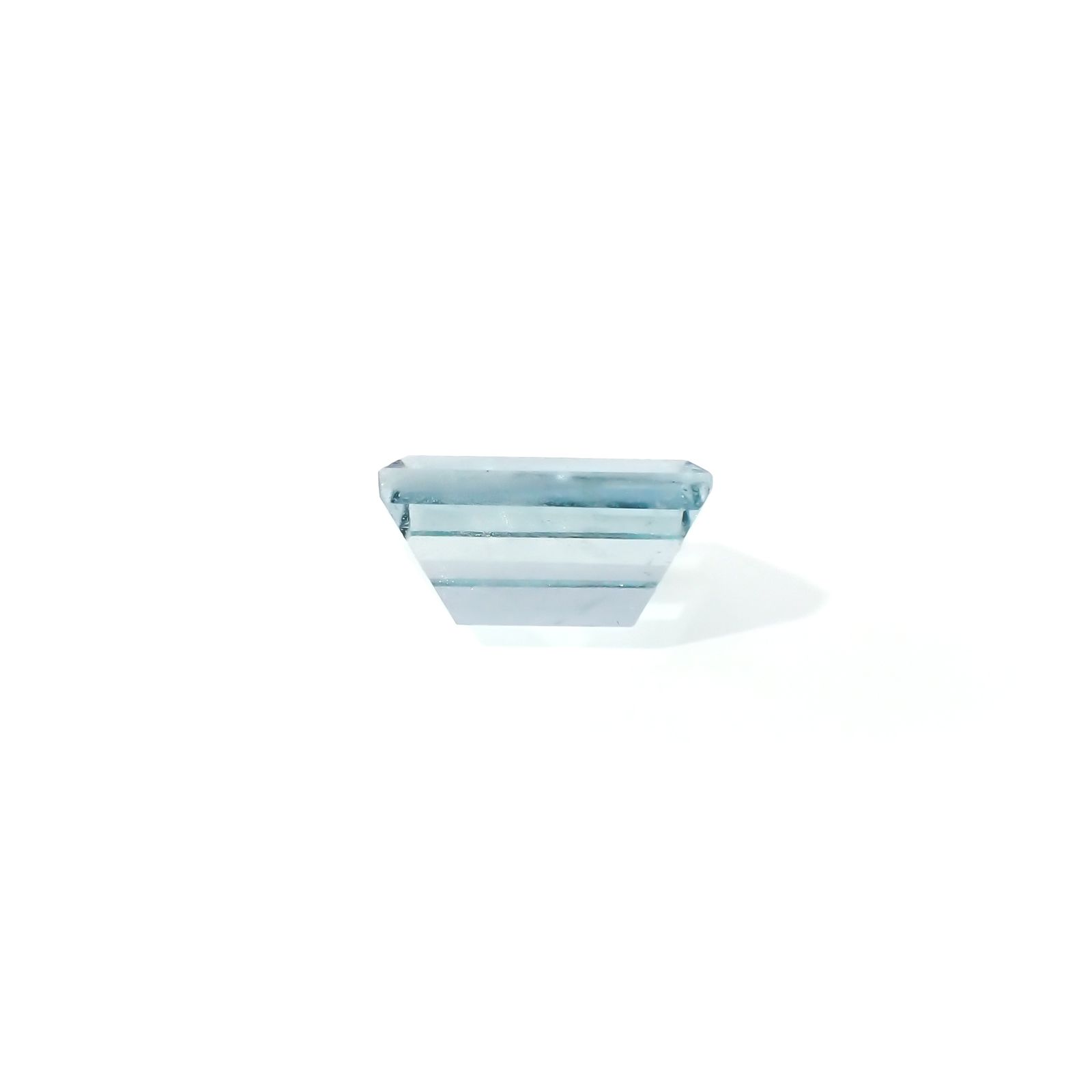 ◇ミラーカット◇アクアマリン モザンビーク産 0.85ct[240226099]7x4.7mm前後