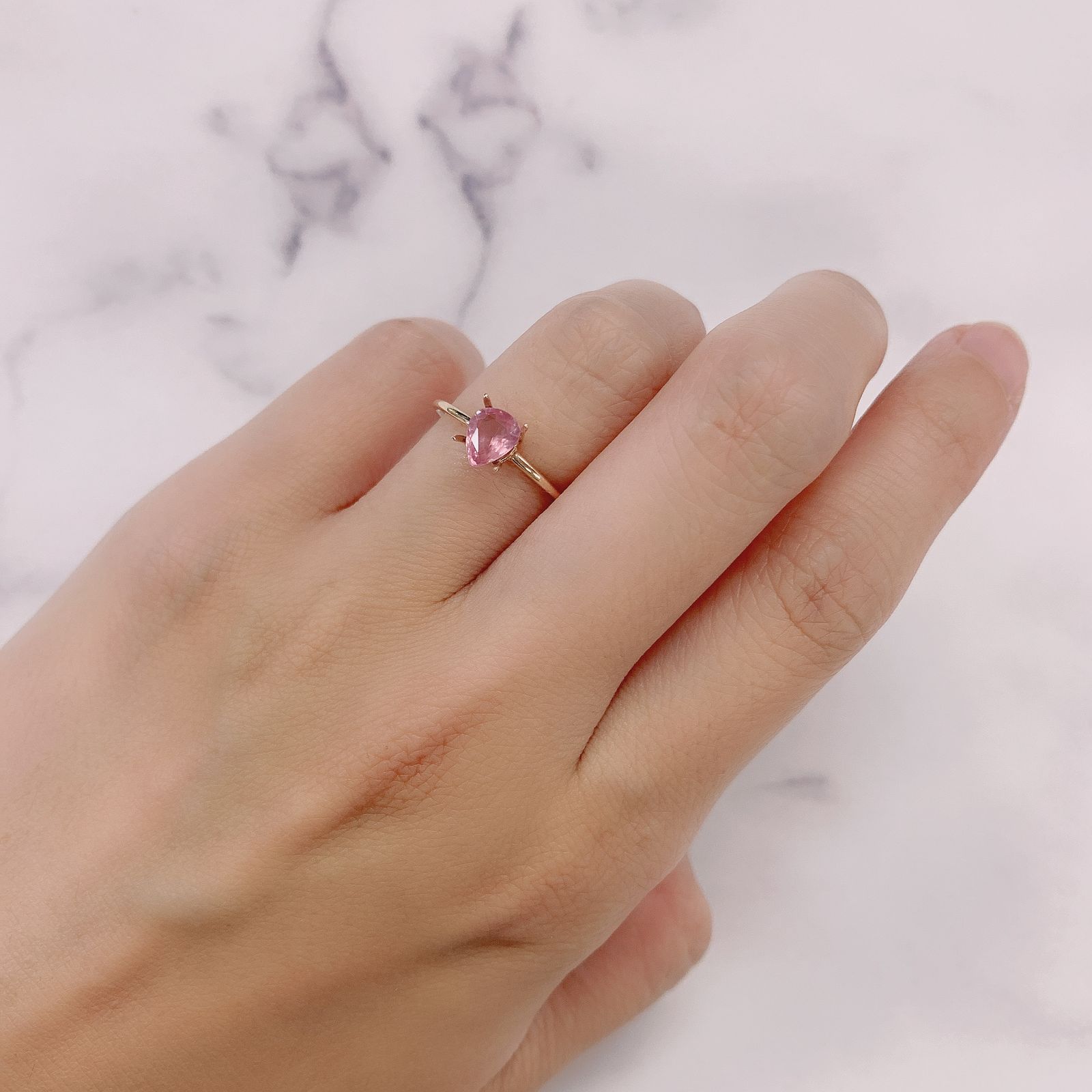 シルキーピンクスピネル(宝石名ピンク・スピネル) タンザニア産 0.60ct 識別済[210912904]6.2×4.9mm前後