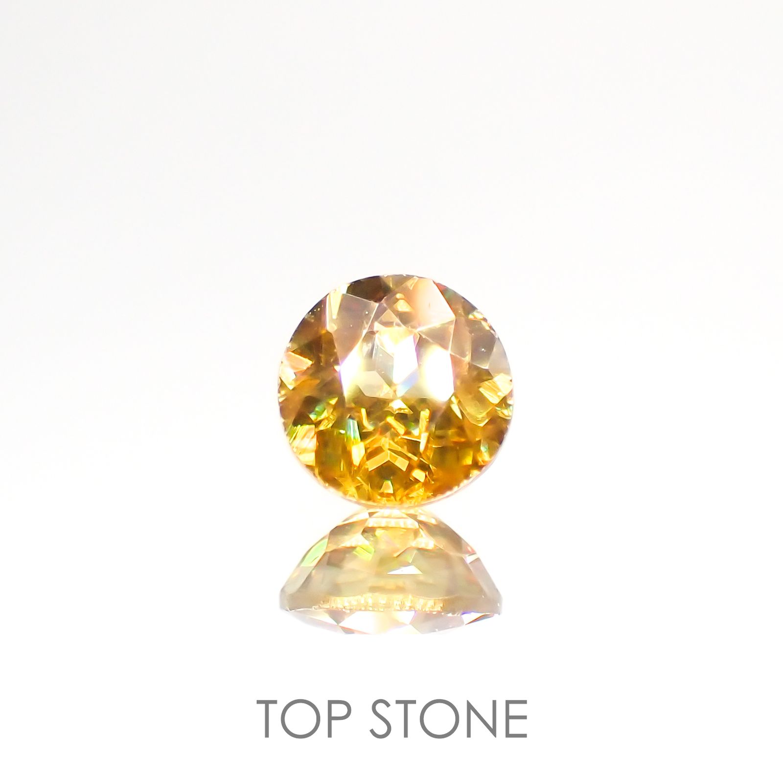 イエロースフェーン マダガスカル産 ルース 0.56ct[210812767]4.8×4.8mm前後