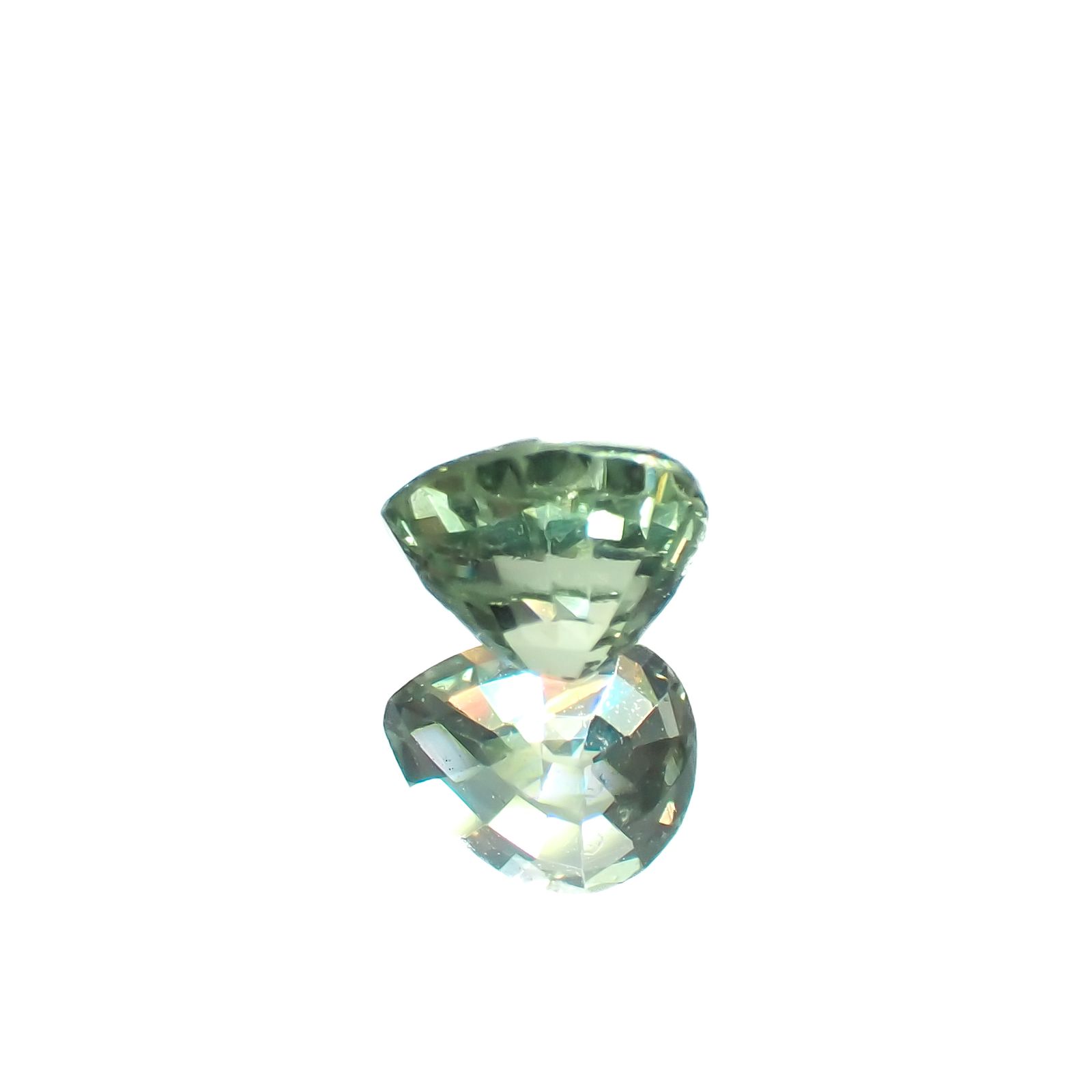 アレキサンドライト(宝石名アレキサンドライト)タンザニア産 0.43ct 識別済[230321347]4.6x3.8mm前後