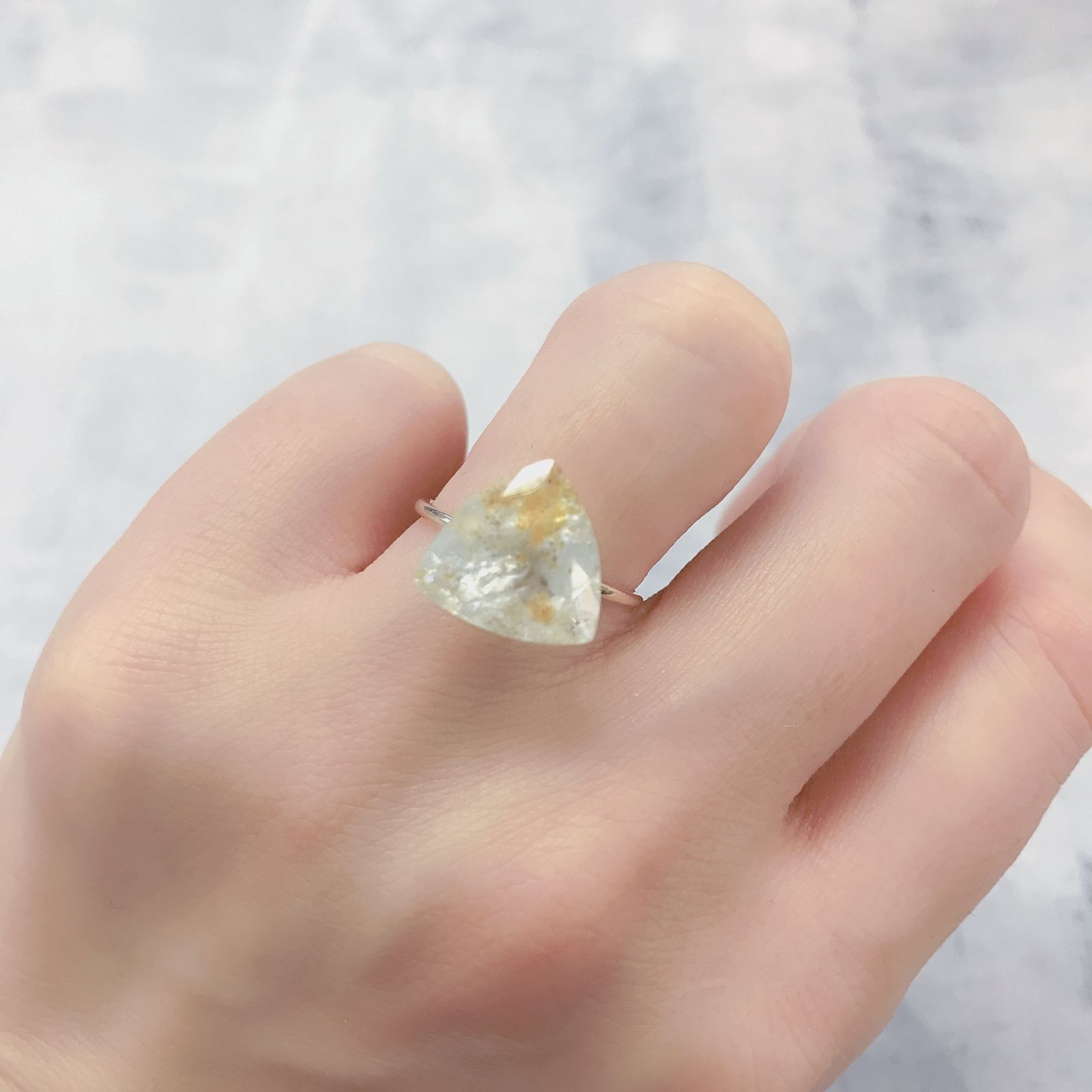 オーロラアクアマリン ブラジル産 4.78ct [220114399]11.8x12.2mm前後