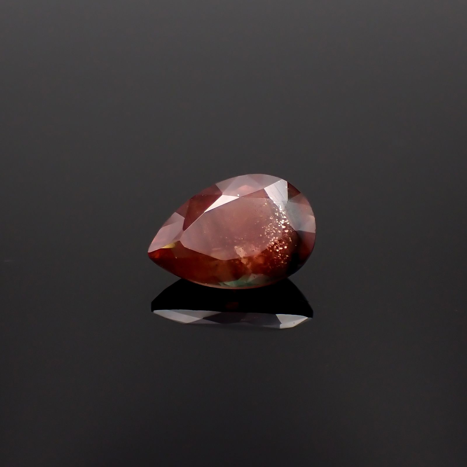 オレゴンサンストーン アメリカ・オレゴン州産 3.49ct[231024051]12.8x8.7mm前後