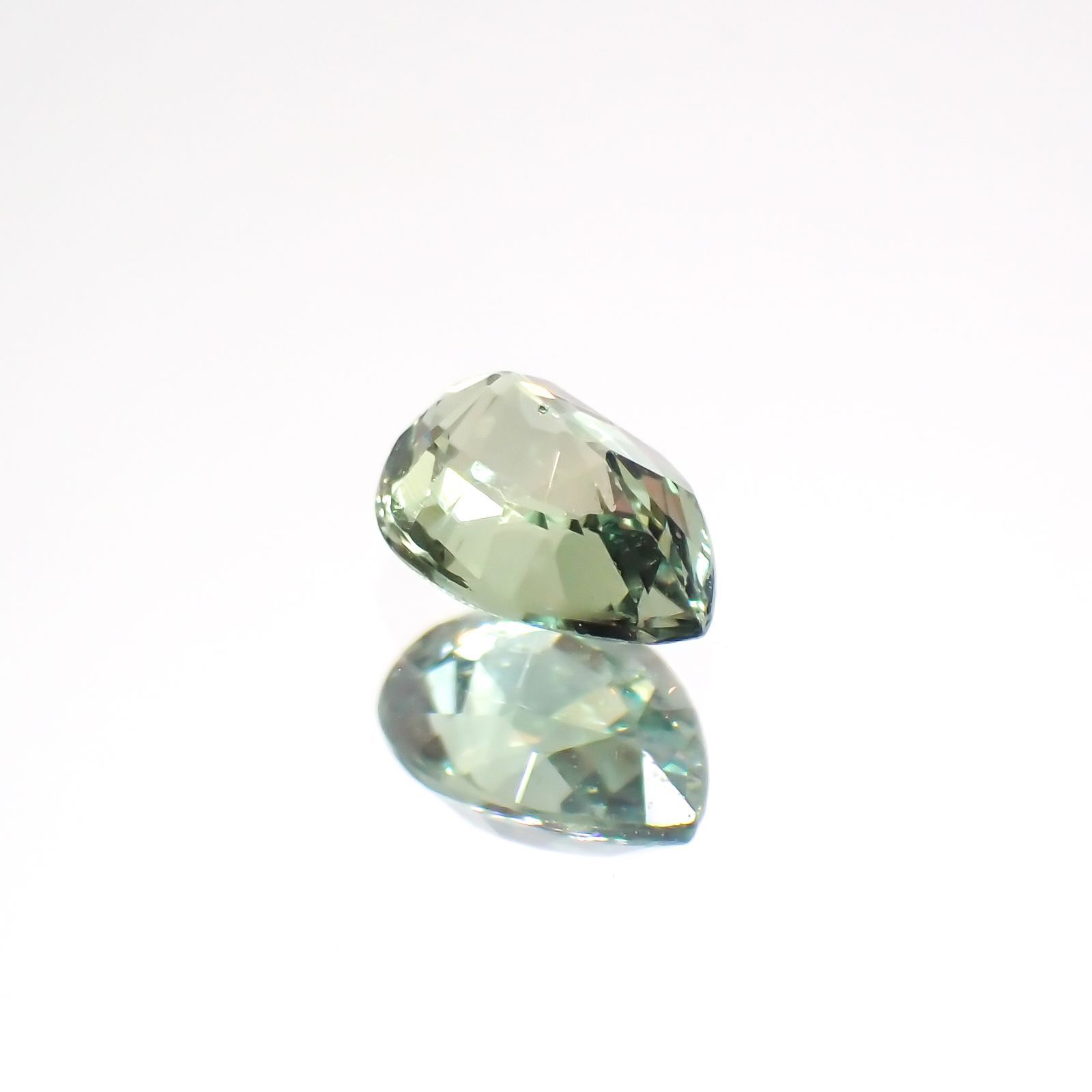 グリーンクリソベリル(宝石名クリソベリル)スリランカ/マダガスカル産 0.28ct 識別済[220114468]4.4x3.3mm前後