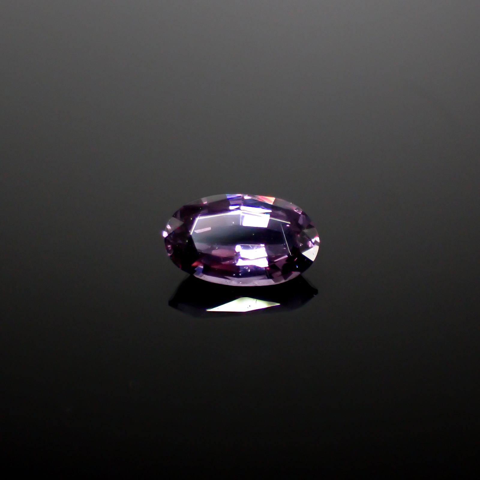 ベキリーブルーガーネット（カラーチェンジガーネット アレキタイプ） マダガスカル・ベキリー産 0.97ct[240628291]7.7x4.6mm前後