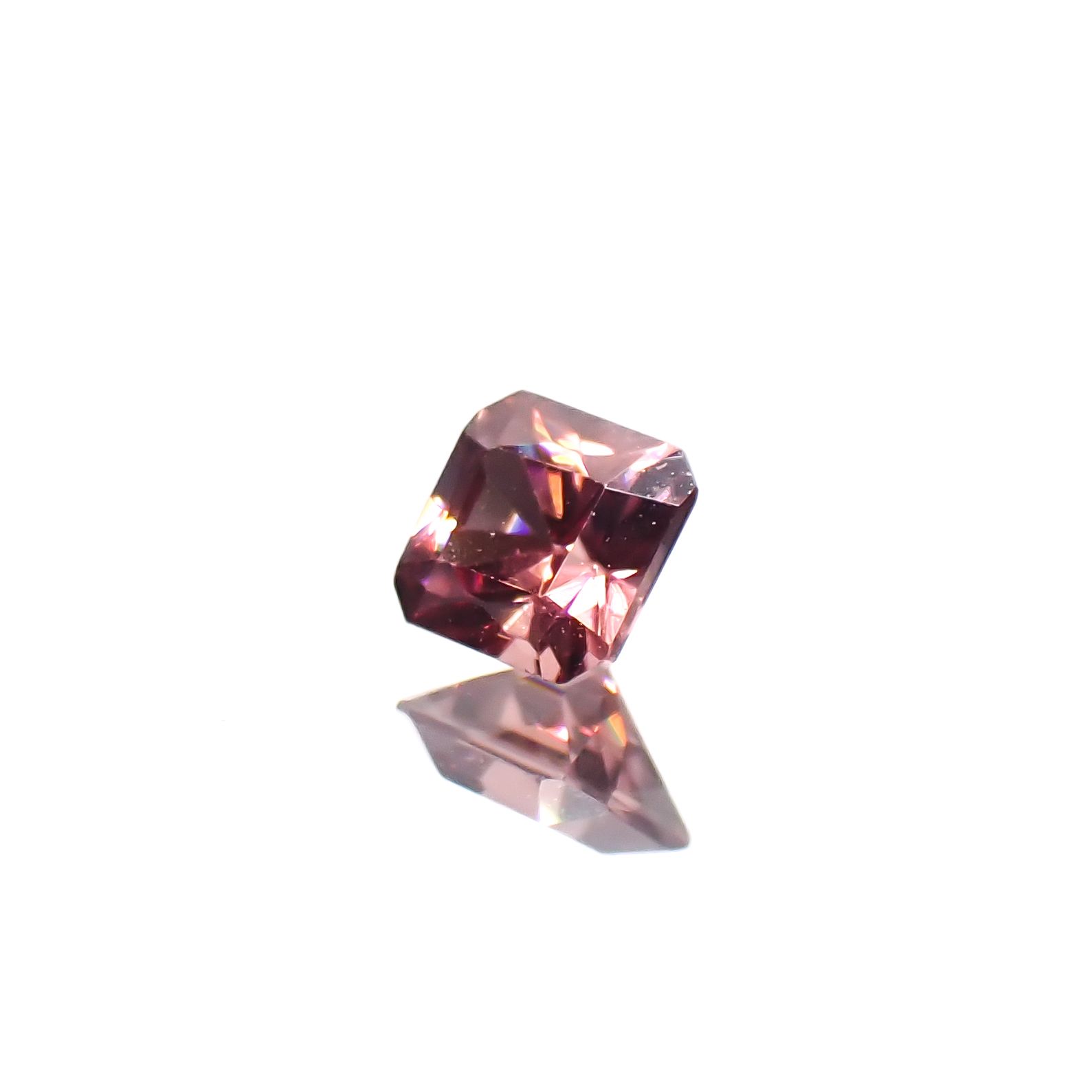 ピンクジルコン スリランカ/カンボジア産 0.27ct[240627917]3.3x3.2mm前後